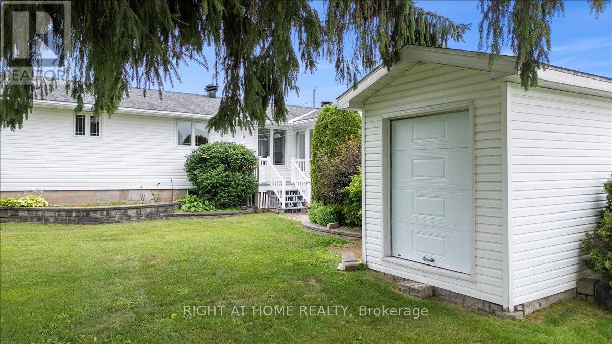 2344 Raymond Street, Clarence-Rockland, Ontario  K4K 1K4 - Photo 4 - X12294569