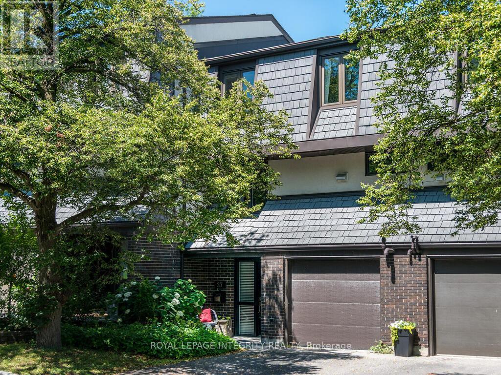 Property at 27 - 655 RICHMOND ROAD image 1