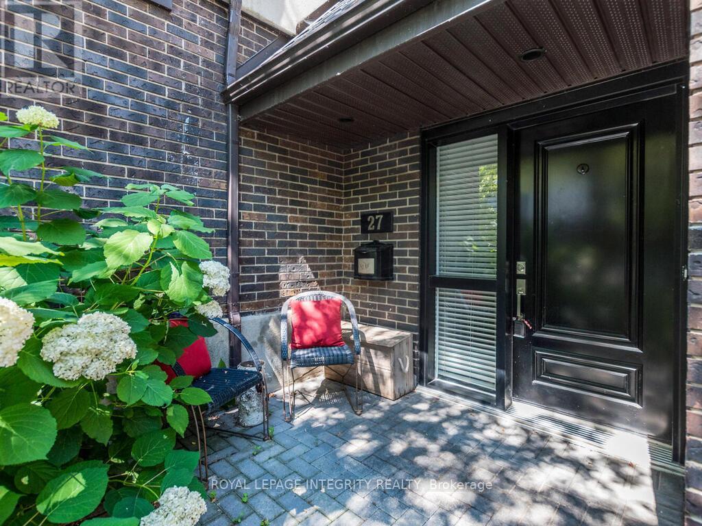 Property at 27 - 655 RICHMOND ROAD image 2