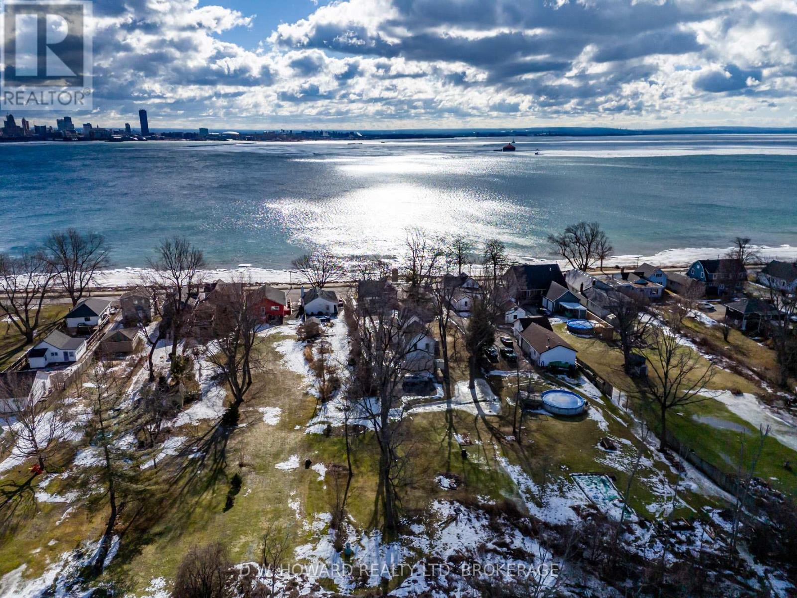 474 Lakeshore Road, Fort Erie (Lakeshore), Ontario  L2A 1B5 - Photo 40 - X12294586
