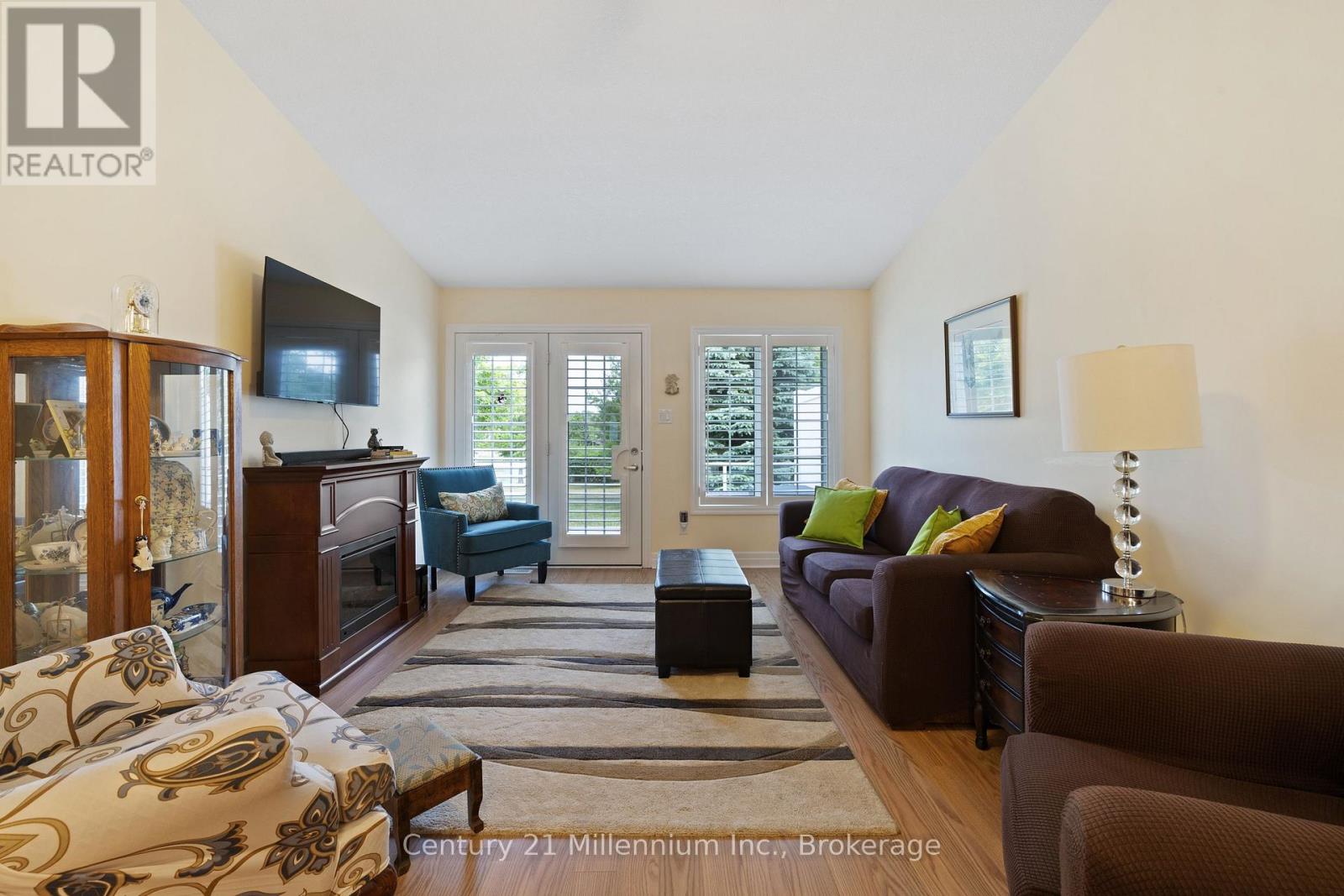 9 Garden Grove Crescent, Wasaga Beach, Ontario  L9Z 0E6 - Photo 12 - S12294556