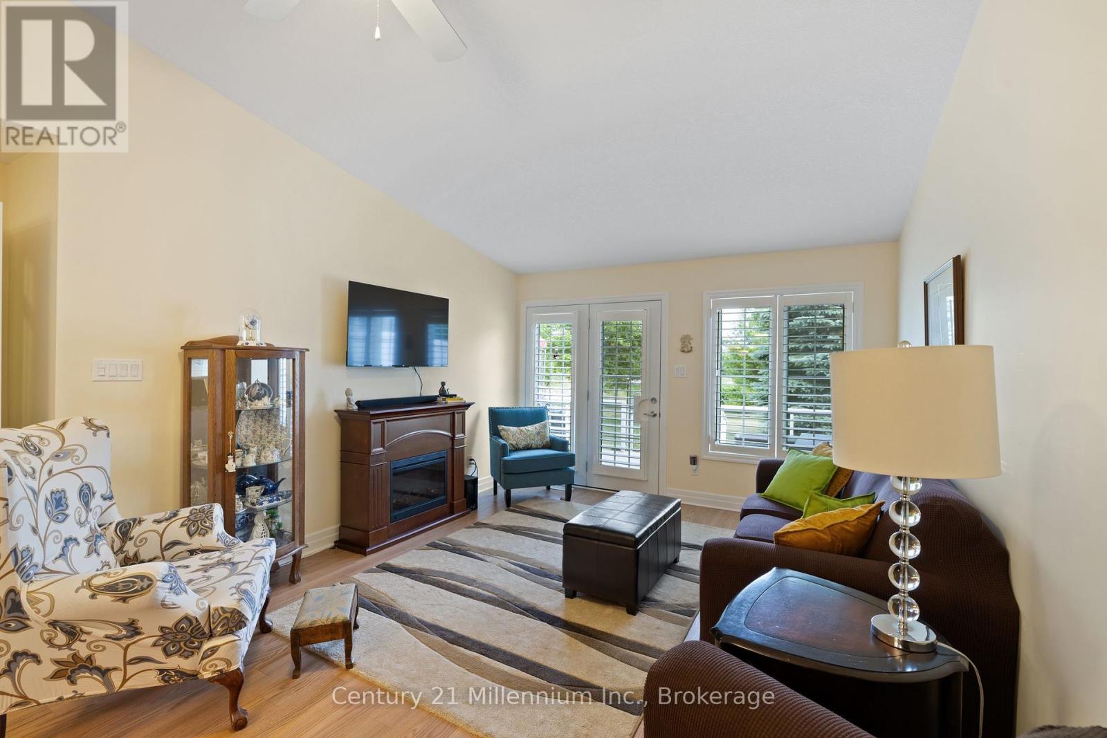 9 Garden Grove Crescent, Wasaga Beach, Ontario  L9Z 0E6 - Photo 14 - S12294556