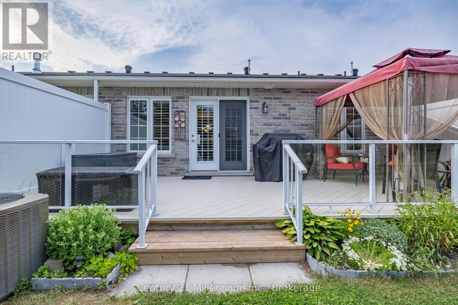 9 Garden Grove Crescent, Wasaga Beach, Ontario  L9Z 0E6 - Photo 24 - S12294556