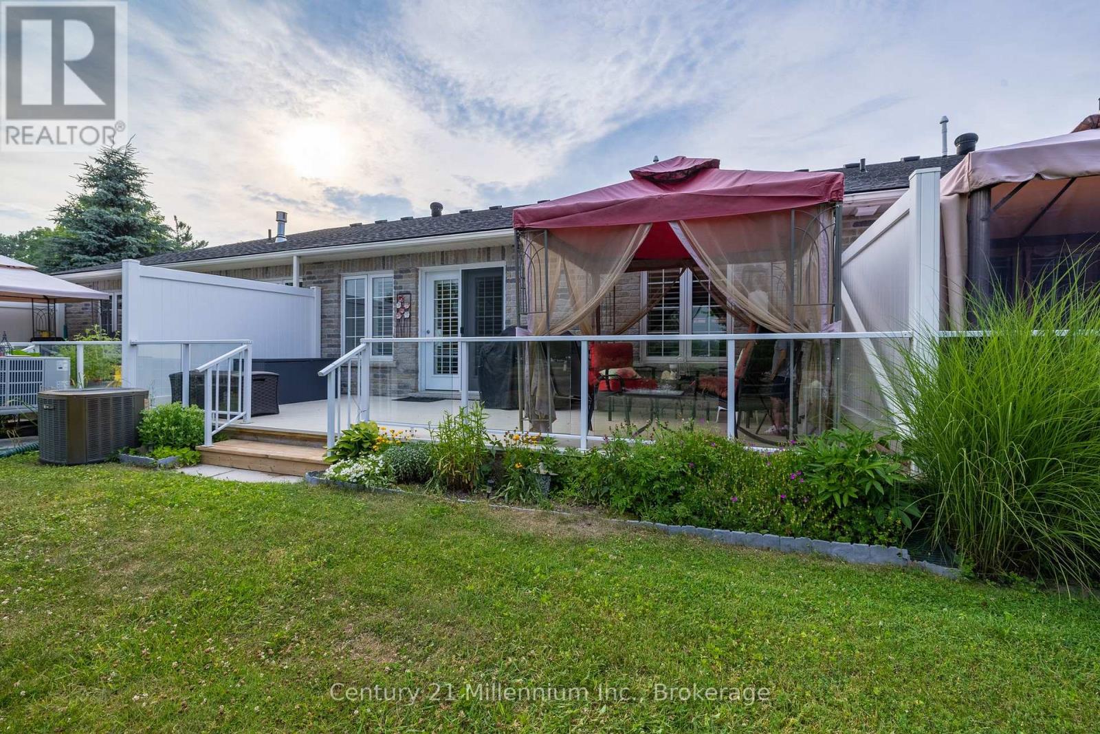9 Garden Grove Crescent, Wasaga Beach, Ontario  L9Z 0E6 - Photo 25 - S12294556