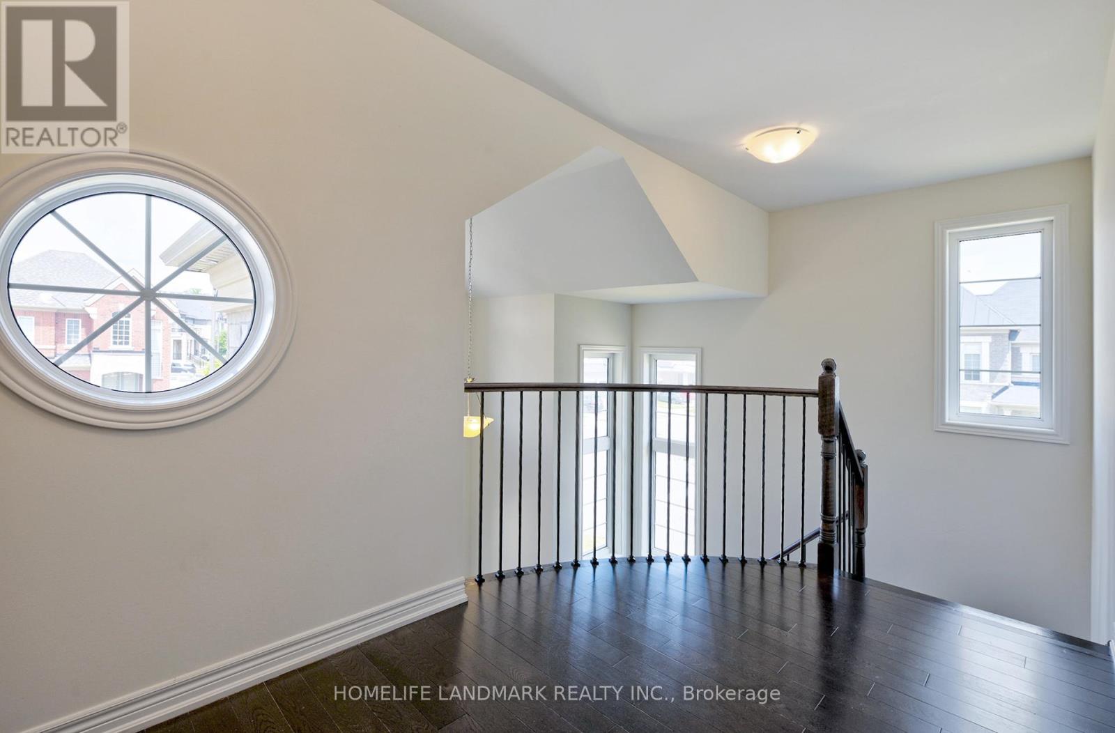 99 Beckett Avenue, East Gwillimbury, Ontario  L9N 0S6 - Photo 18 - N12294439