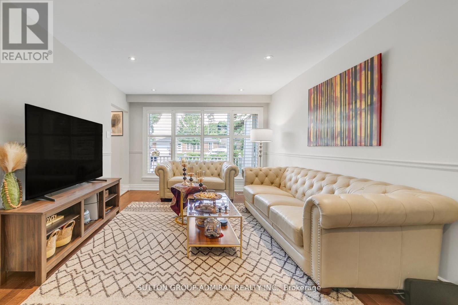 10 Kitimat Crescent, Aurora, Ontario L4G 3C3 - Photo 10 - N12294447