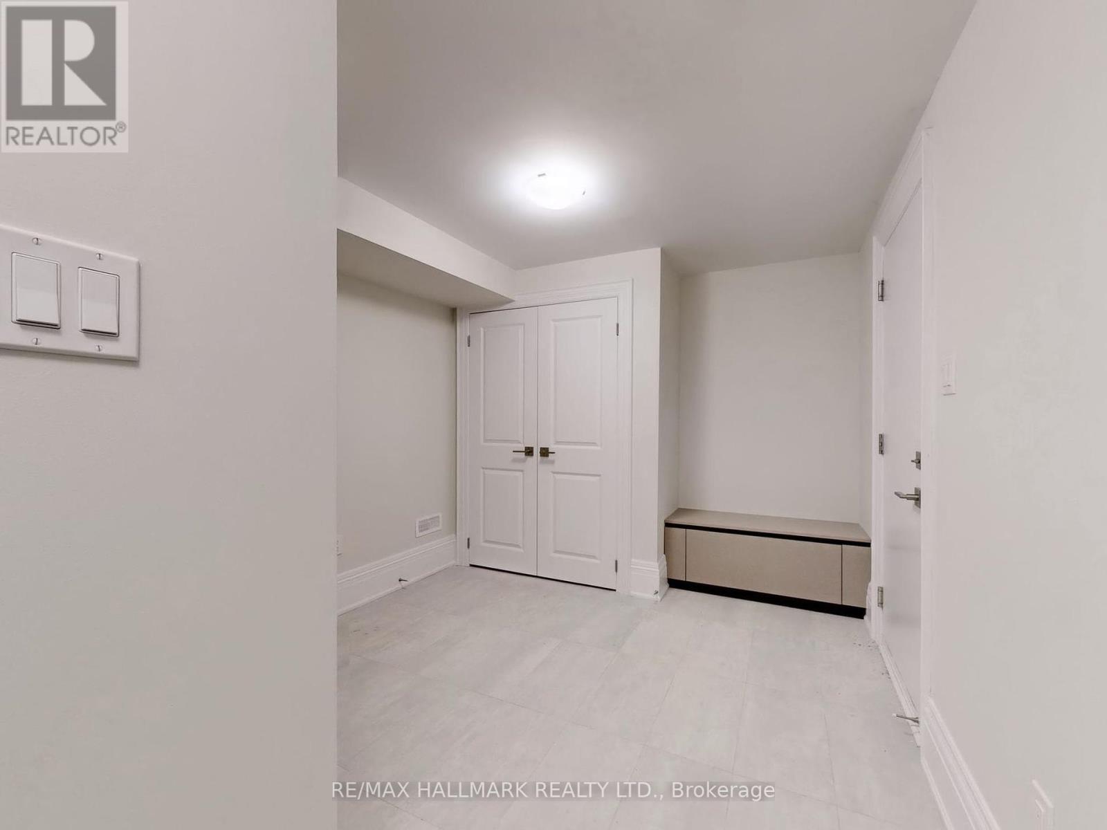 23 Kingwood Lane, Aurora (Aurora Estates), Ontario  L4G 6W4 - Photo 28 - N12294464