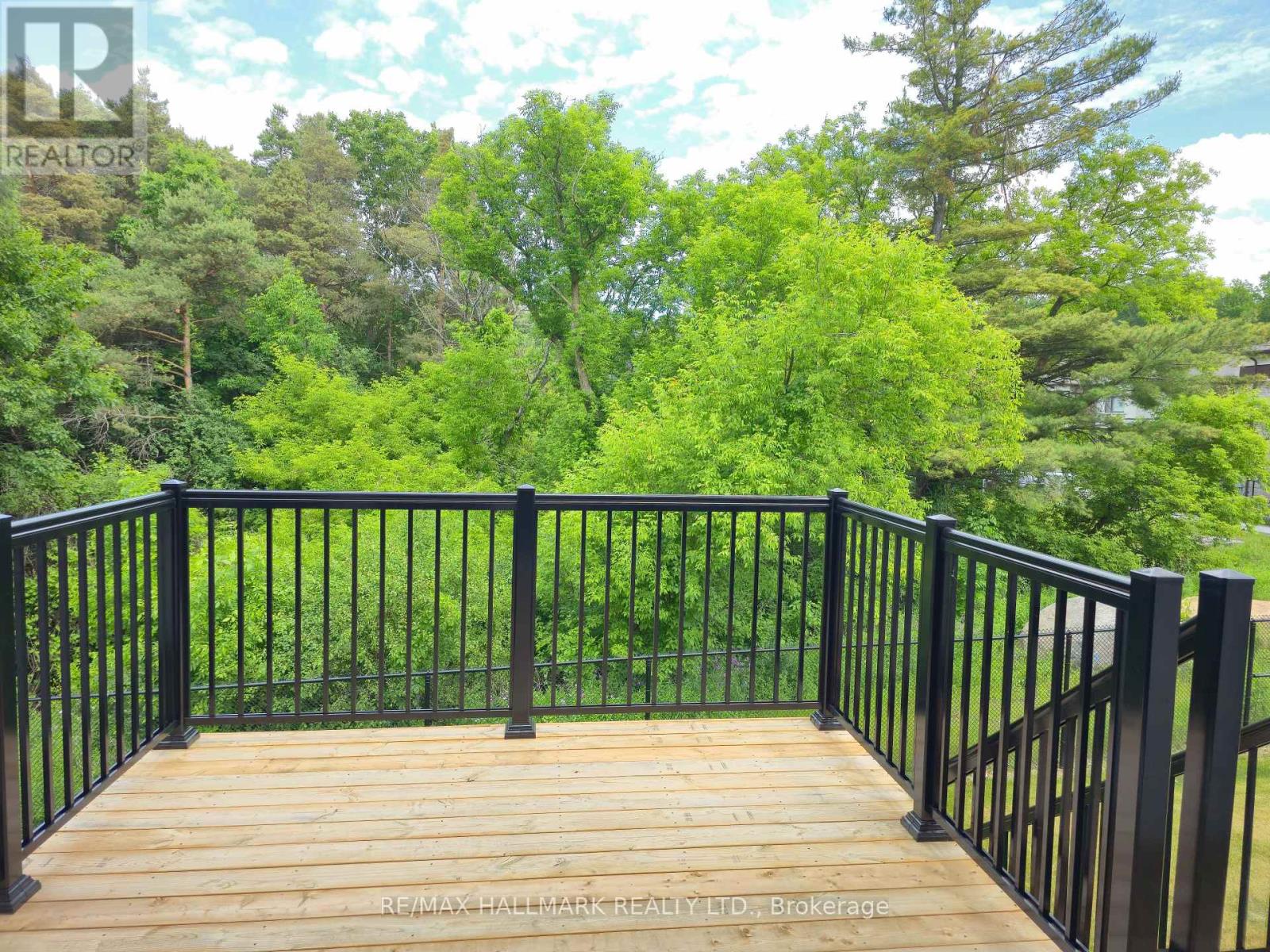 23 Kingwood Lane, Aurora (Aurora Estates), Ontario  L4G 6W4 - Photo 9 - N12294464