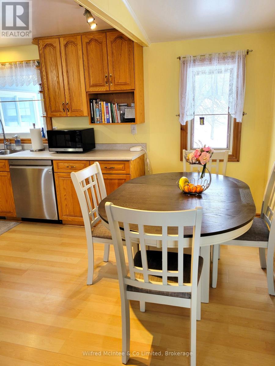 313338 Hwy 6, West Grey, Ontario  N0G 1R0 - Photo 6 - X12294494