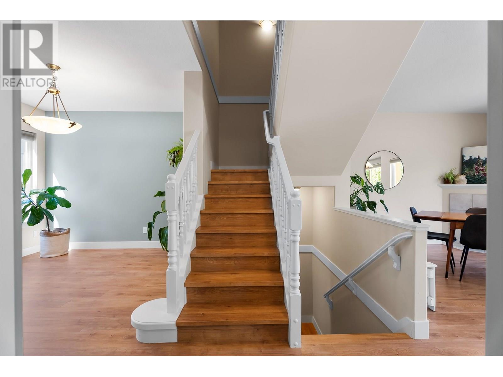 Property at 900 LORNE Street Unit# 5 image 4