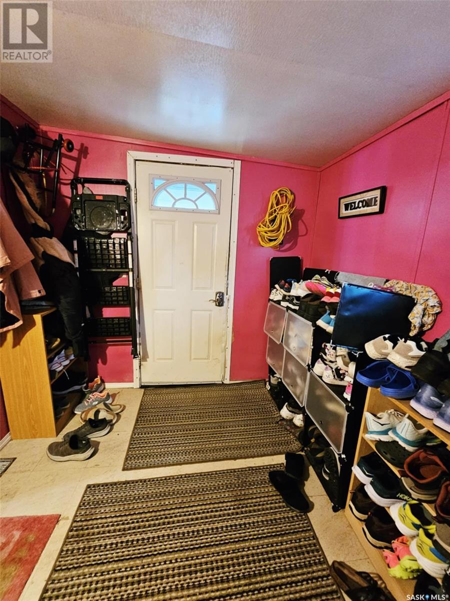 702 Fifth Avenue W, Melville, Saskatchewan  S0A 2P0 - Photo 3 - SK013110