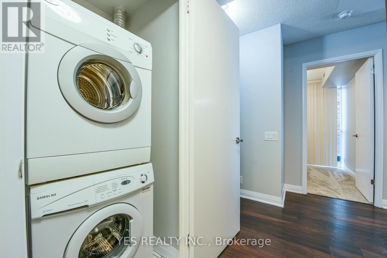 1204 - 1 Valhalla Inn Road, Toronto, Ontario  M9B 1S9 - Photo 4 - W12294489