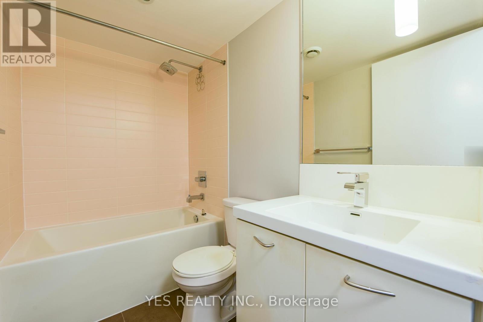 1204 - 1 Valhalla Inn Road, Toronto, Ontario  M9B 1S9 - Photo 5 - W12294489