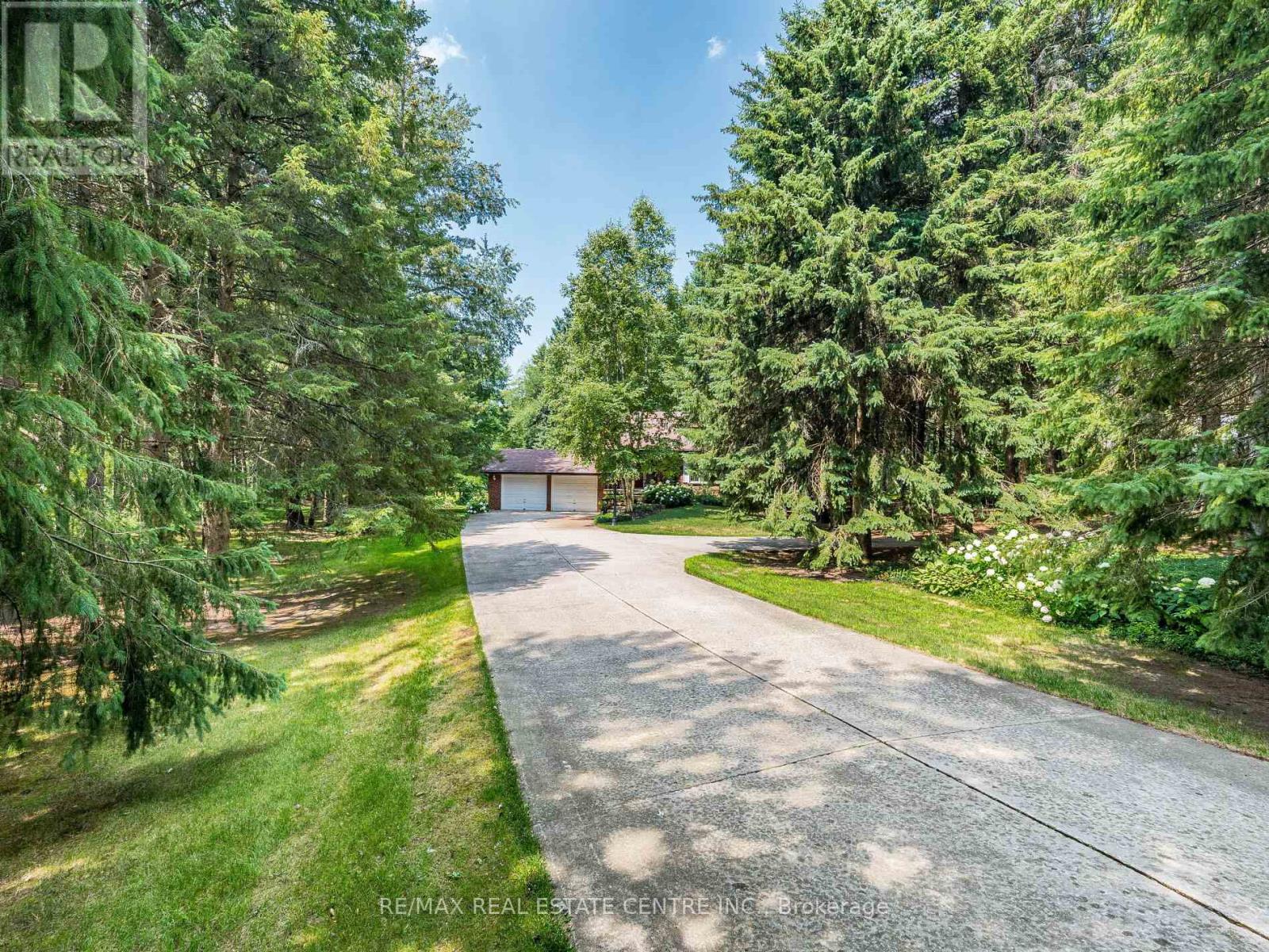 Property at 18 DAMASCUS DRIVE image 3