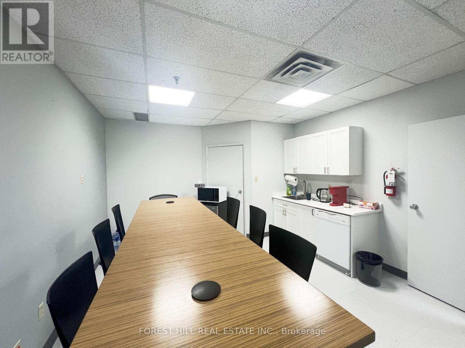 210 - 30 East Beaver Creek Road, Richmond Hill (Beaver Creek Business Park), Ontario  L4B 1B3 - Photo 9 - N12294517