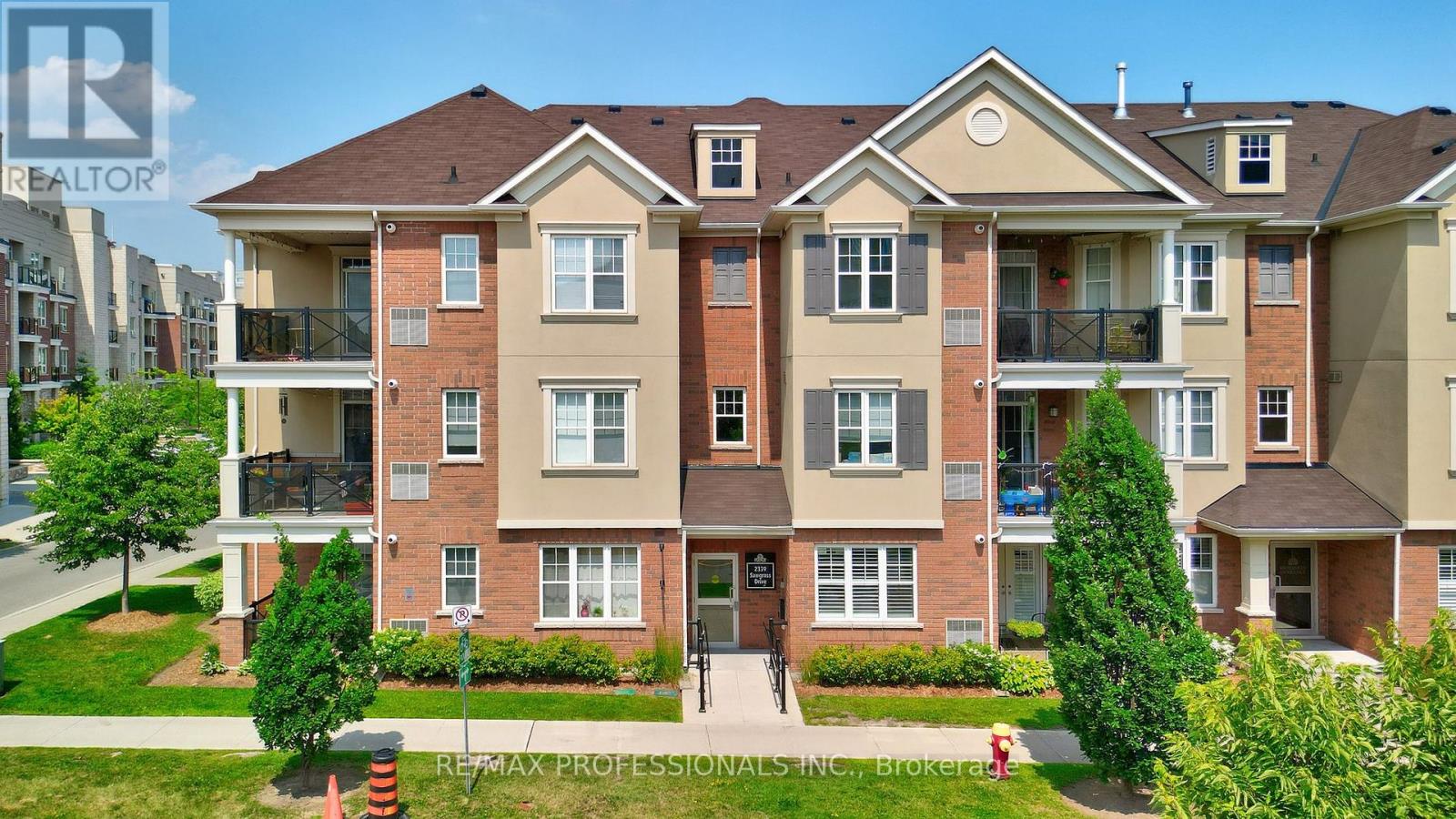 Property at 301 - 2339 SAWGRASS DRIVE image 3
