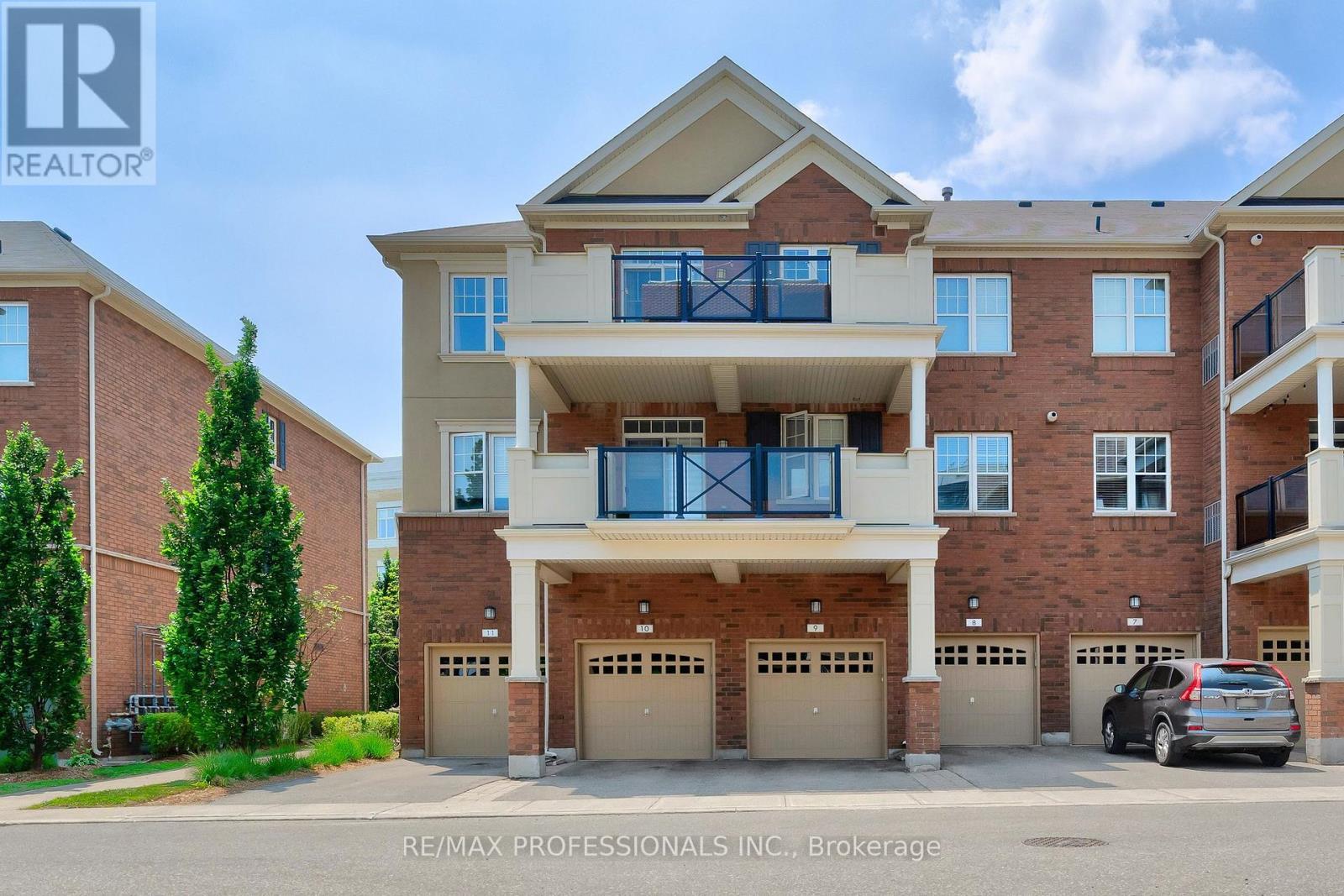 Property at 301 - 2339 SAWGRASS DRIVE image 2