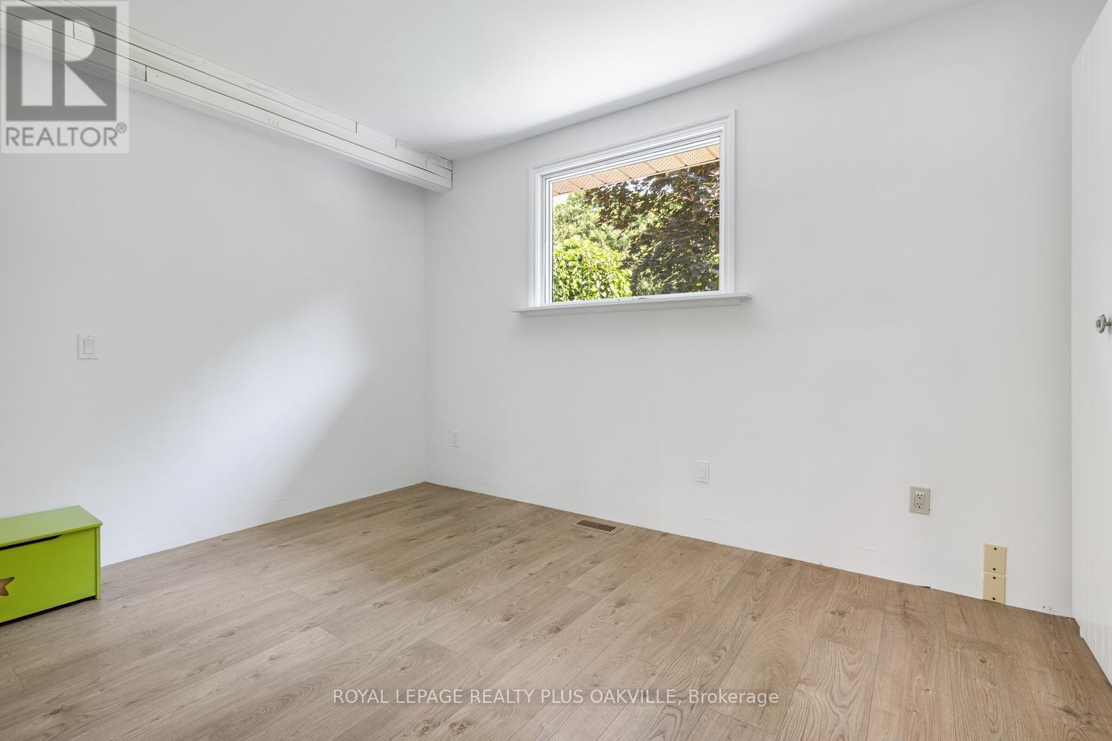 467 Anthony Drive, Oakville, Ontario  L6J 2K6 - Photo 13 - W12294493