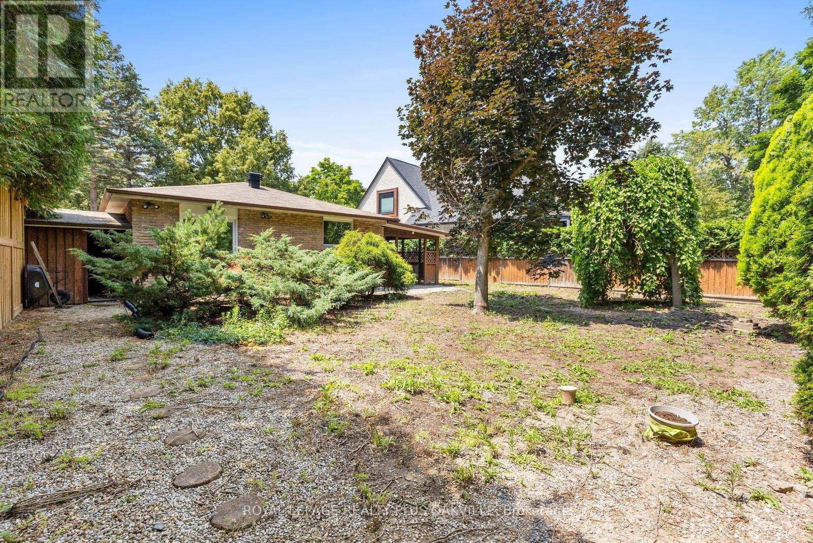 467 Anthony Drive, Oakville, Ontario  L6J 2K6 - Photo 26 - W12294493