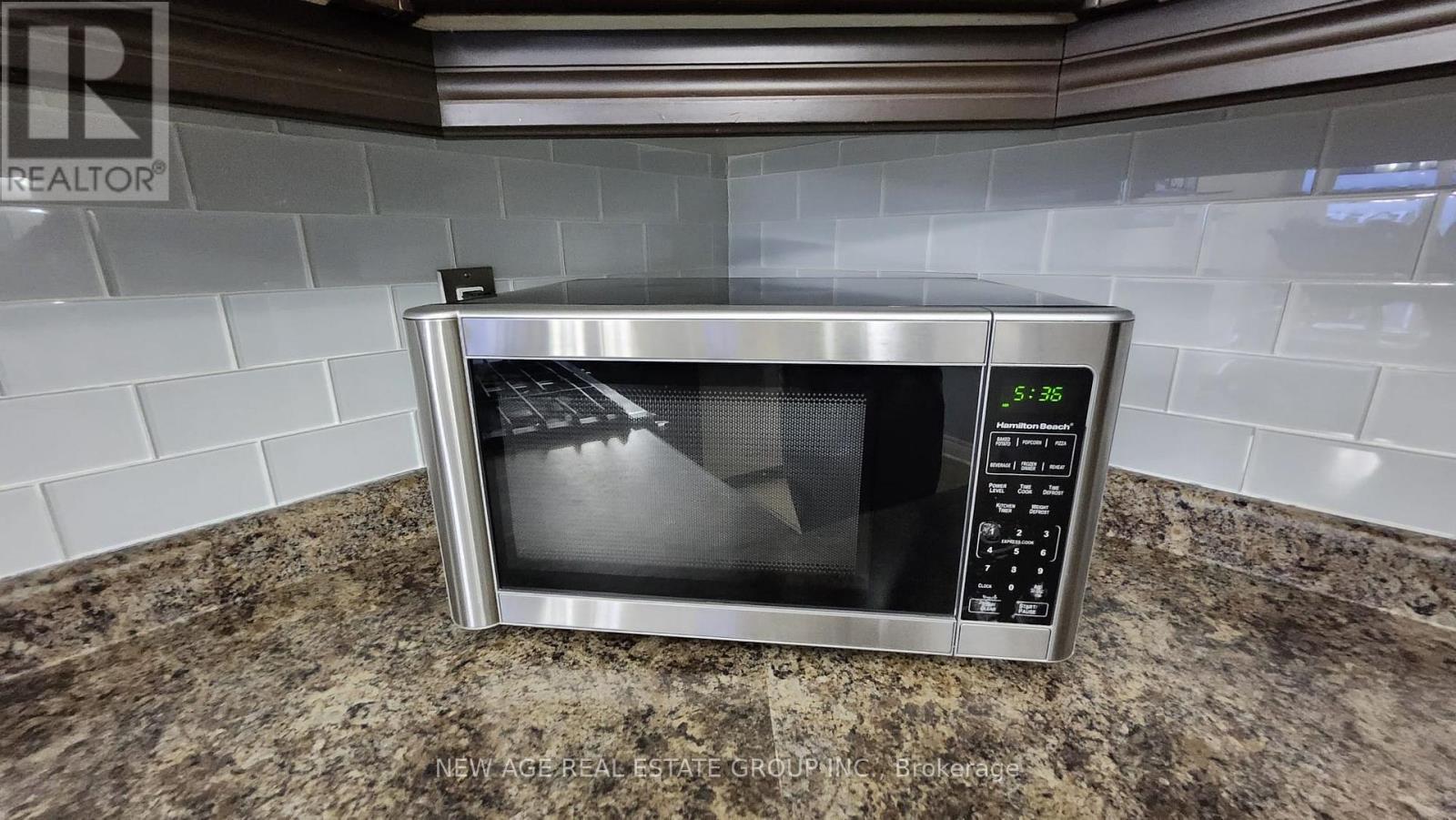 2 - 80 Tatra Crescent, Brampton, Ontario  L6Y 0K5 - Photo 10 - W12294512