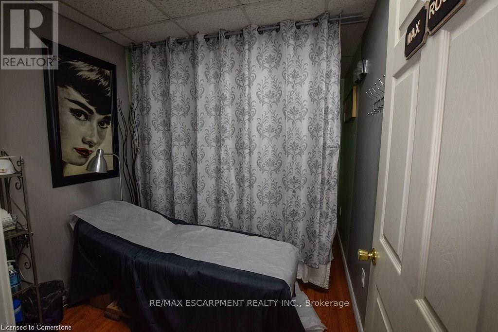 120 Parkdale Avenue N, Hamilton (Normanhurst), Ontario  L8H 5W9 - Photo 27 - X12294570