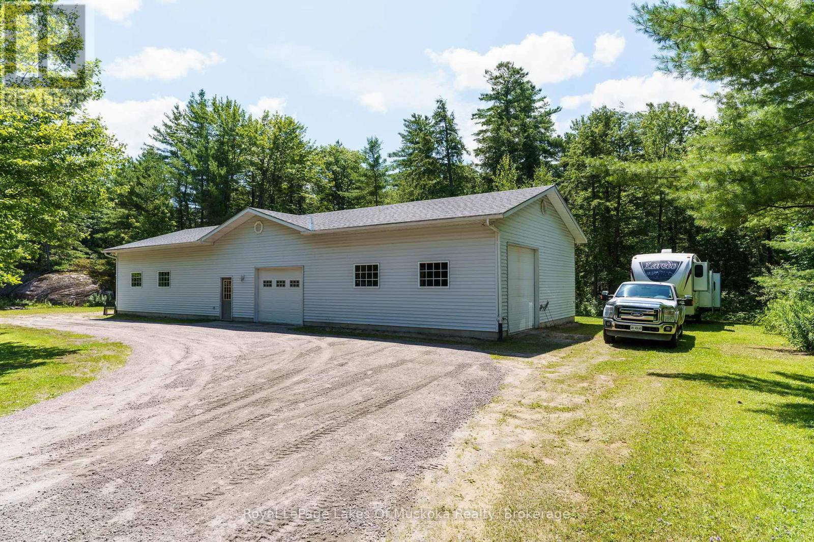 1020 Amelia Crescent, Gravenhurst, Ontario  P0E 1G0 - Photo 3 - X12294686