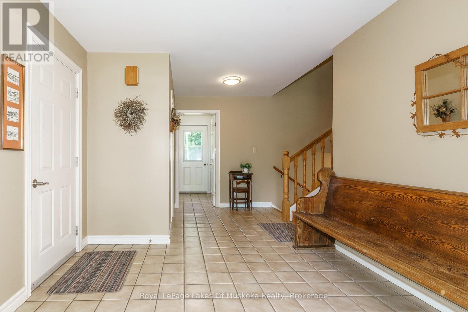 1020 Amelia Crescent, Gravenhurst, Ontario  P0E 1G0 - Photo 6 - X12294686