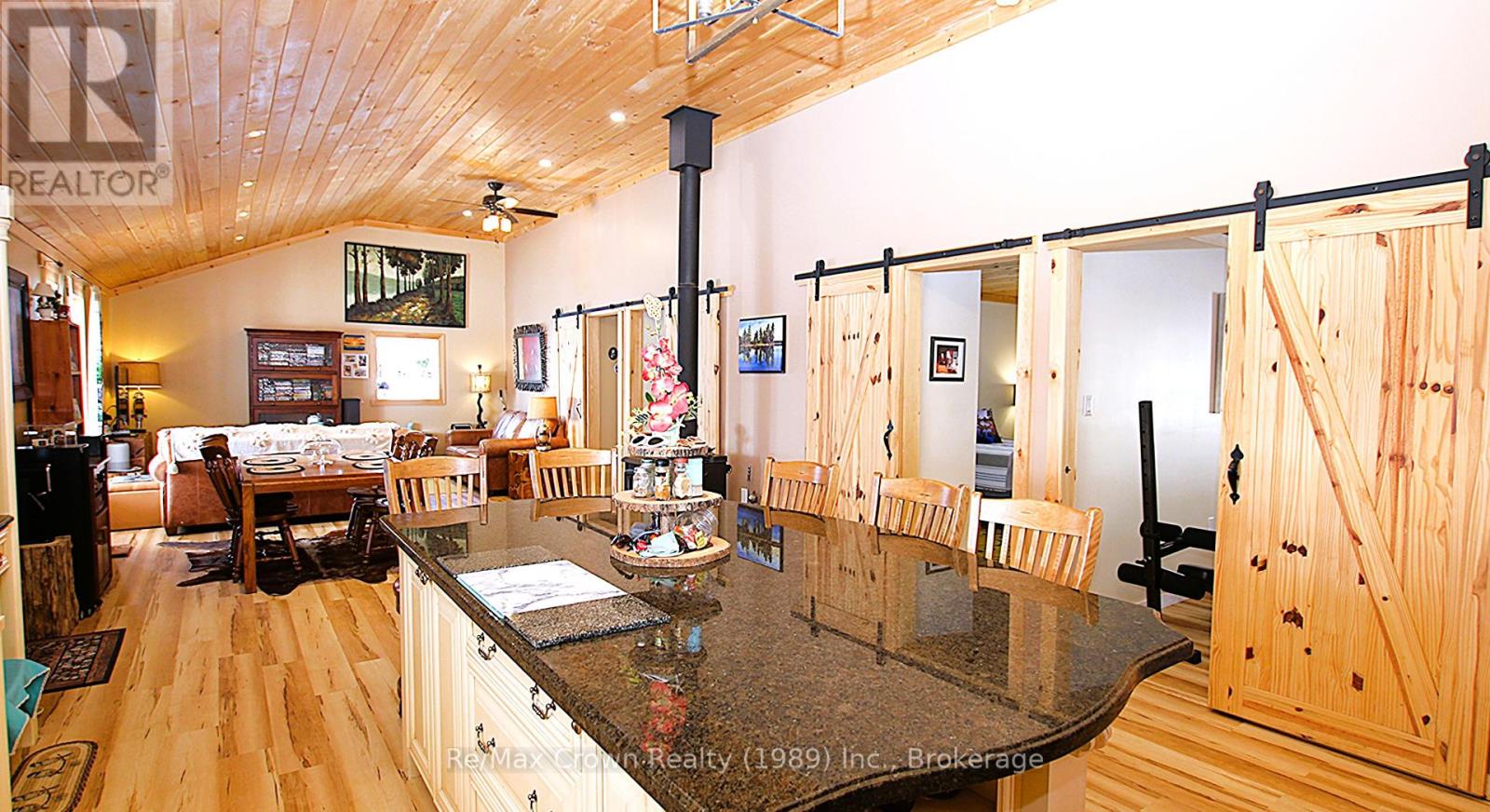 303 Clear Lake Road, Parry Sound Remote Area, Ontario  P0H 1A0 - Photo 12 - X12258939