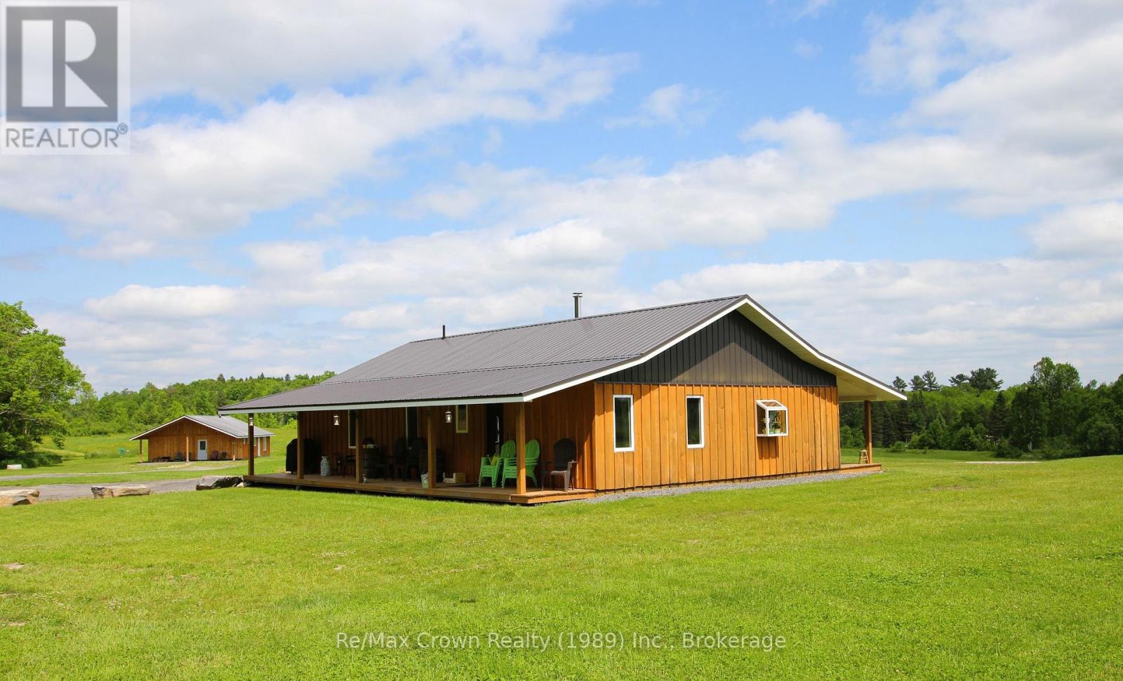 303 Clear Lake Road, Parry Sound Remote Area, Ontario  P0H 1A0 - Photo 3 - X12258939