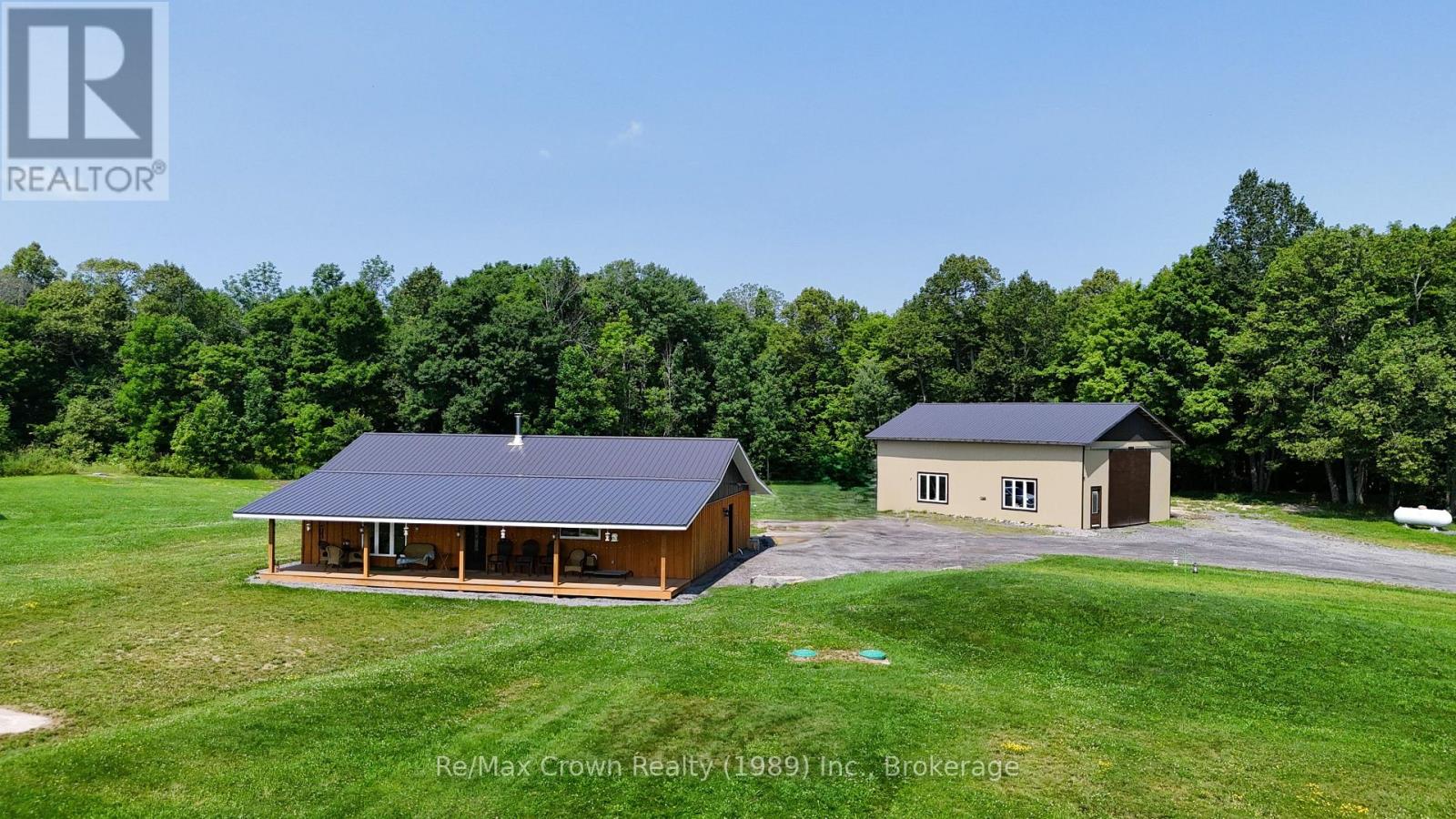 303 Clear Lake Road, Parry Sound Remote Area, Ontario  P0H 1A0 - Photo 10 - X12258939