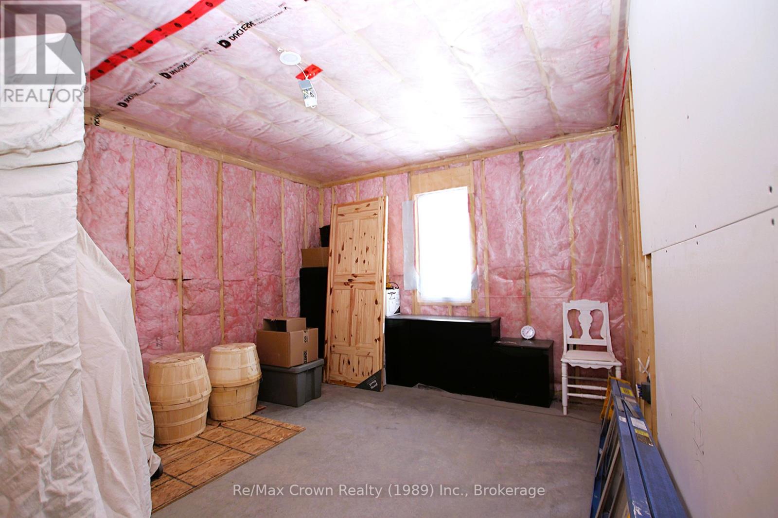303 Clear Lake Road, Parry Sound Remote Area, Ontario  P0H 1A0 - Photo 32 - X12258939
