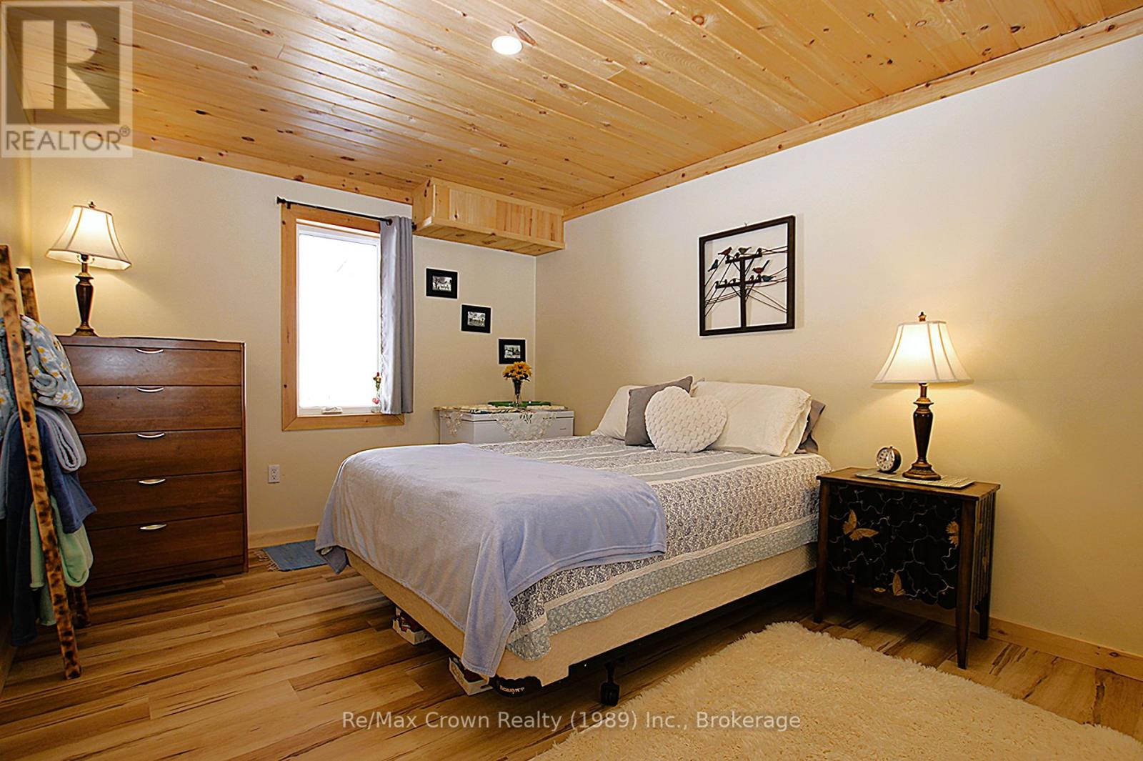 303 Clear Lake Road, Parry Sound Remote Area, Ontario  P0H 1A0 - Photo 22 - X12258939