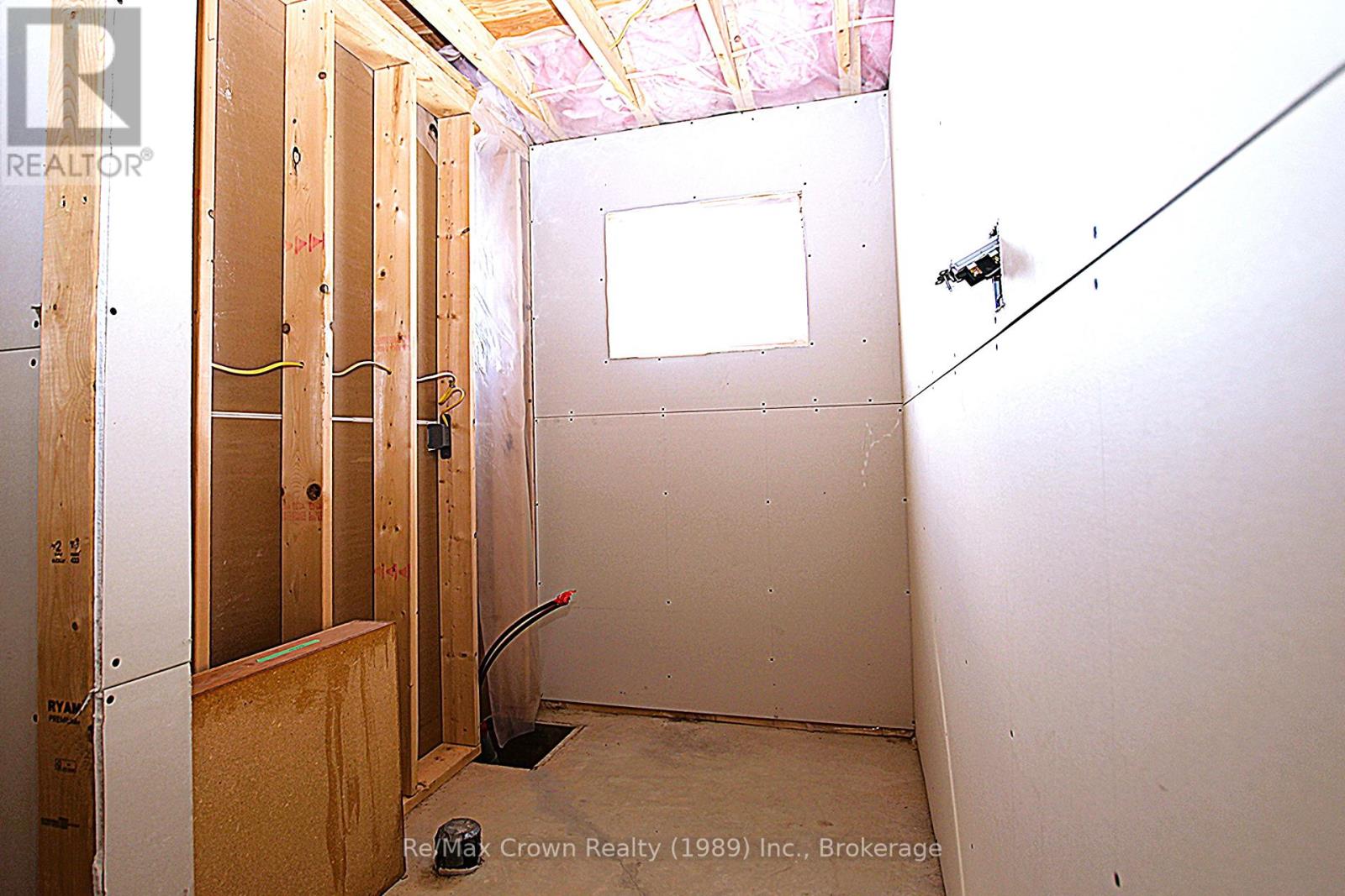 303 Clear Lake Road, Parry Sound Remote Area, Ontario  P0H 1A0 - Photo 33 - X12258939