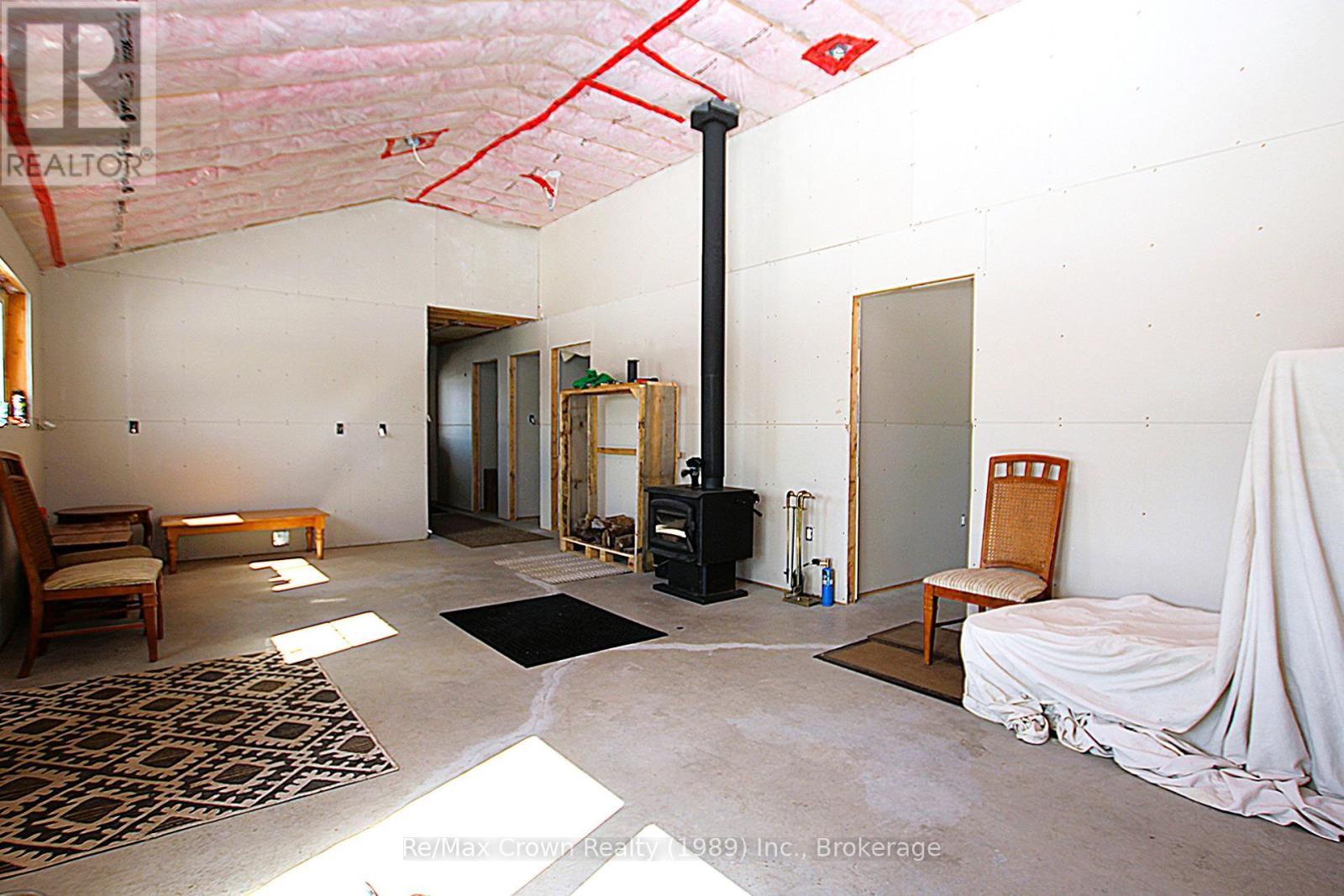 303 Clear Lake Road, Parry Sound Remote Area, Ontario  P0H 1A0 - Photo 27 - X12258939