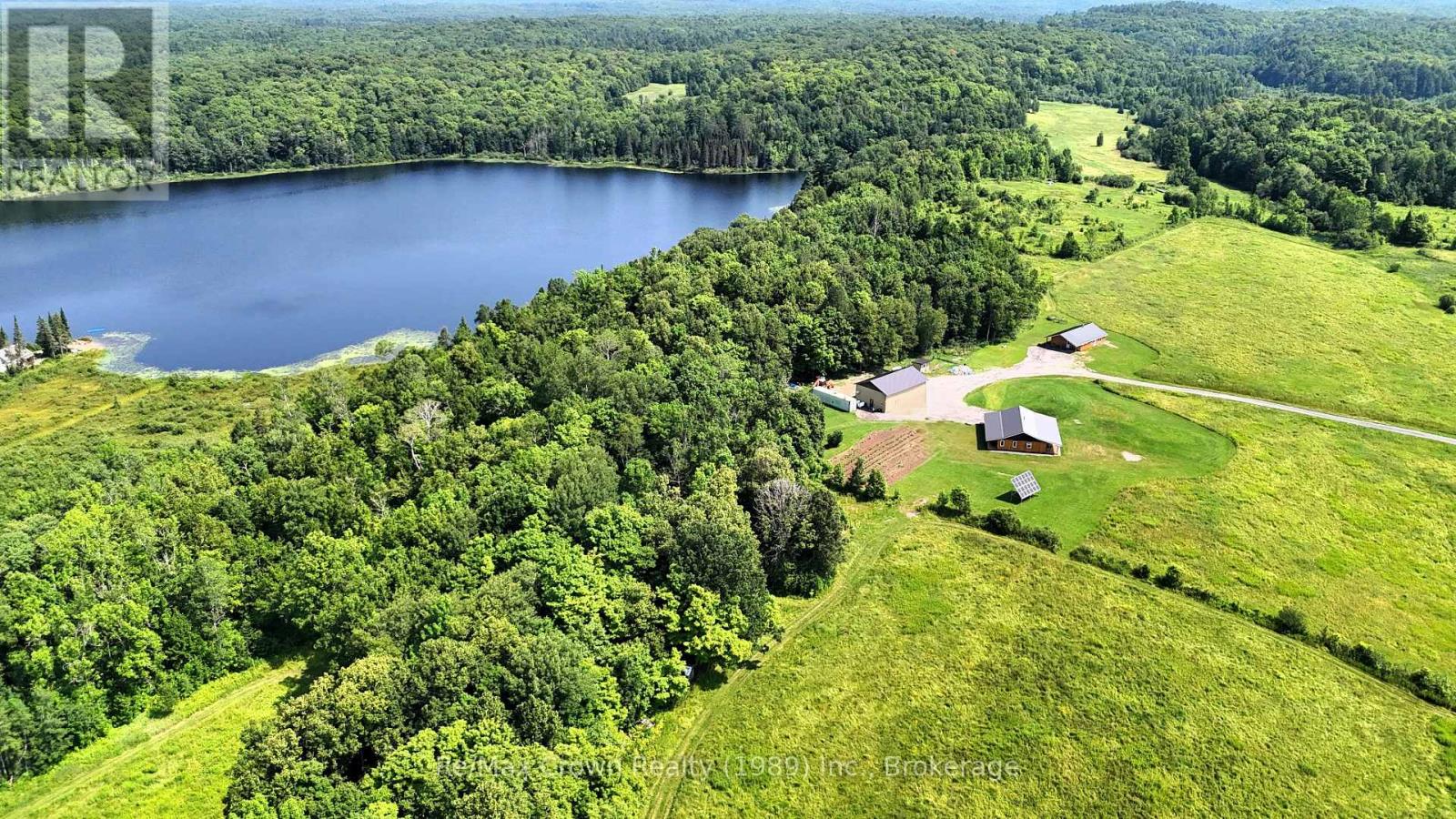 303 Clear Lake Road, Parry Sound Remote Area, Ontario  P0H 1A0 - Photo 44 - X12258939