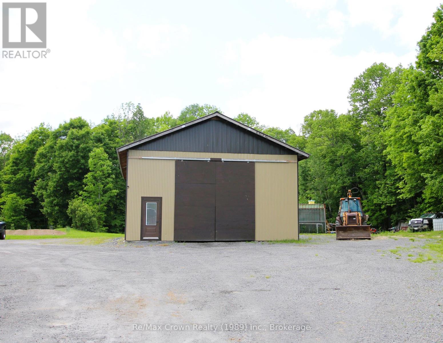 303 Clear Lake Road, Parry Sound Remote Area, Ontario  P0H 1A0 - Photo 35 - X12258939