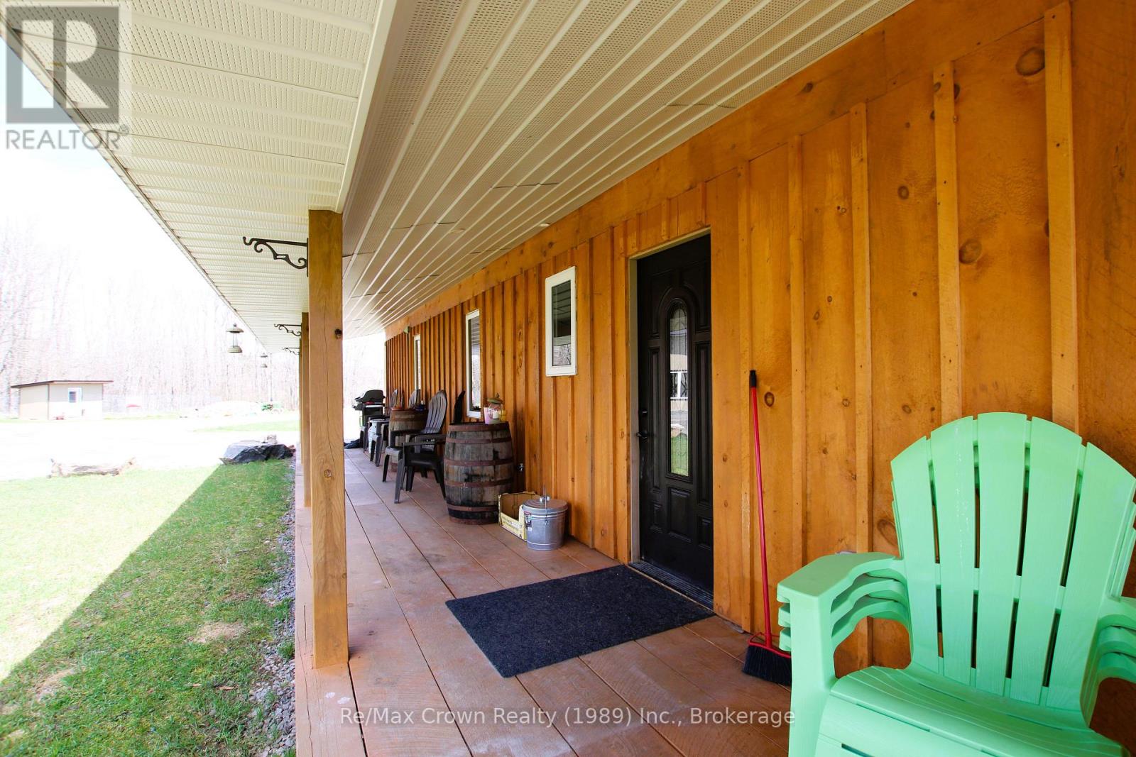 303 Clear Lake Road, Parry Sound Remote Area, Ontario  P0H 1A0 - Photo 41 - X12258939