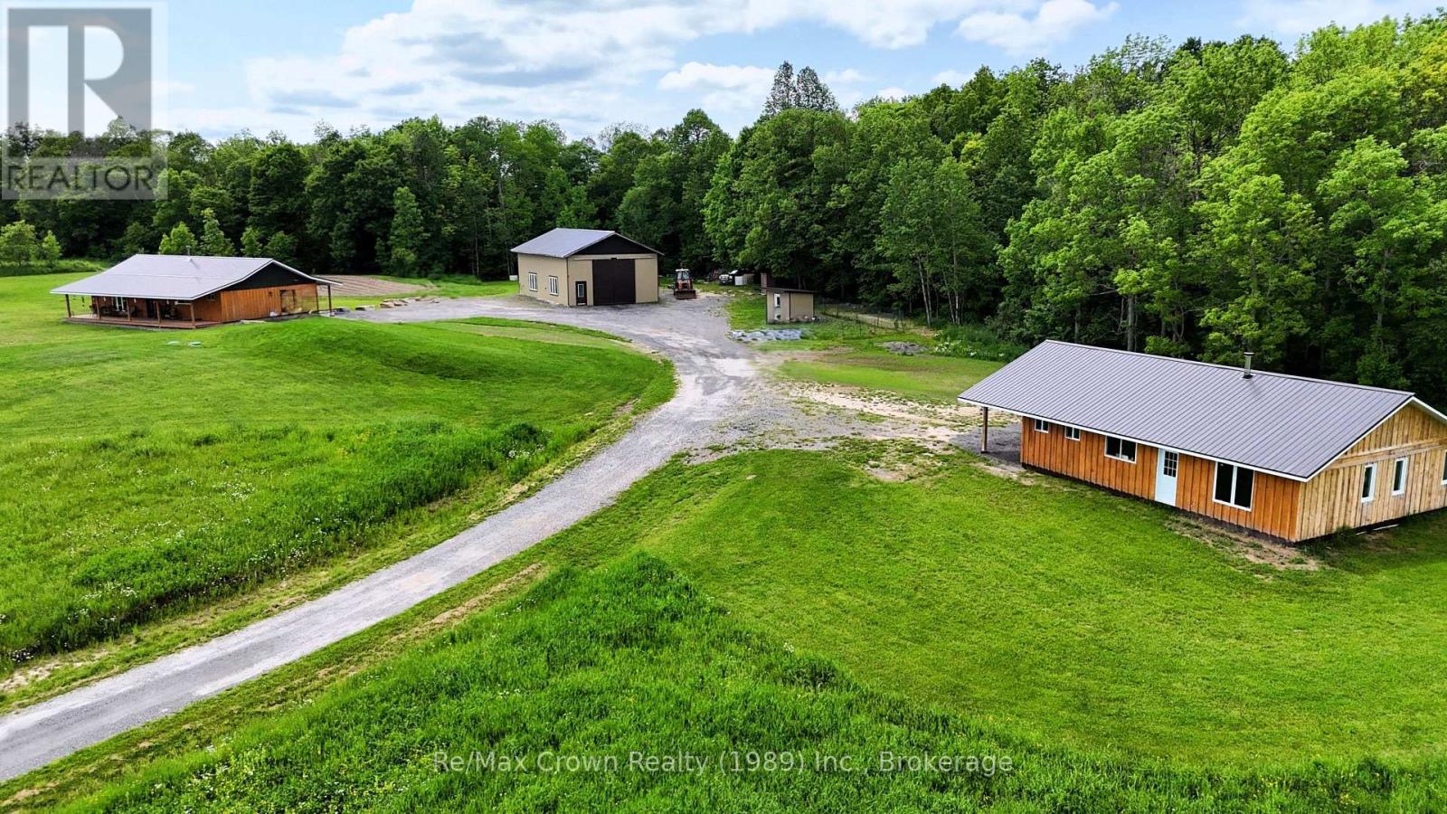 303 Clear Lake Road, Parry Sound Remote Area, Ontario  P0H 1A0 - Photo 43 - X12258939