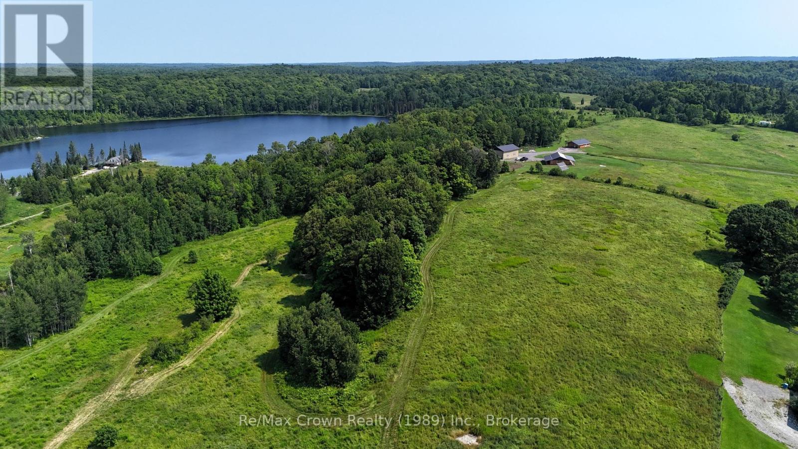 303 Clear Lake Road, Parry Sound Remote Area, Ontario  P0H 1A0 - Photo 45 - X12258939