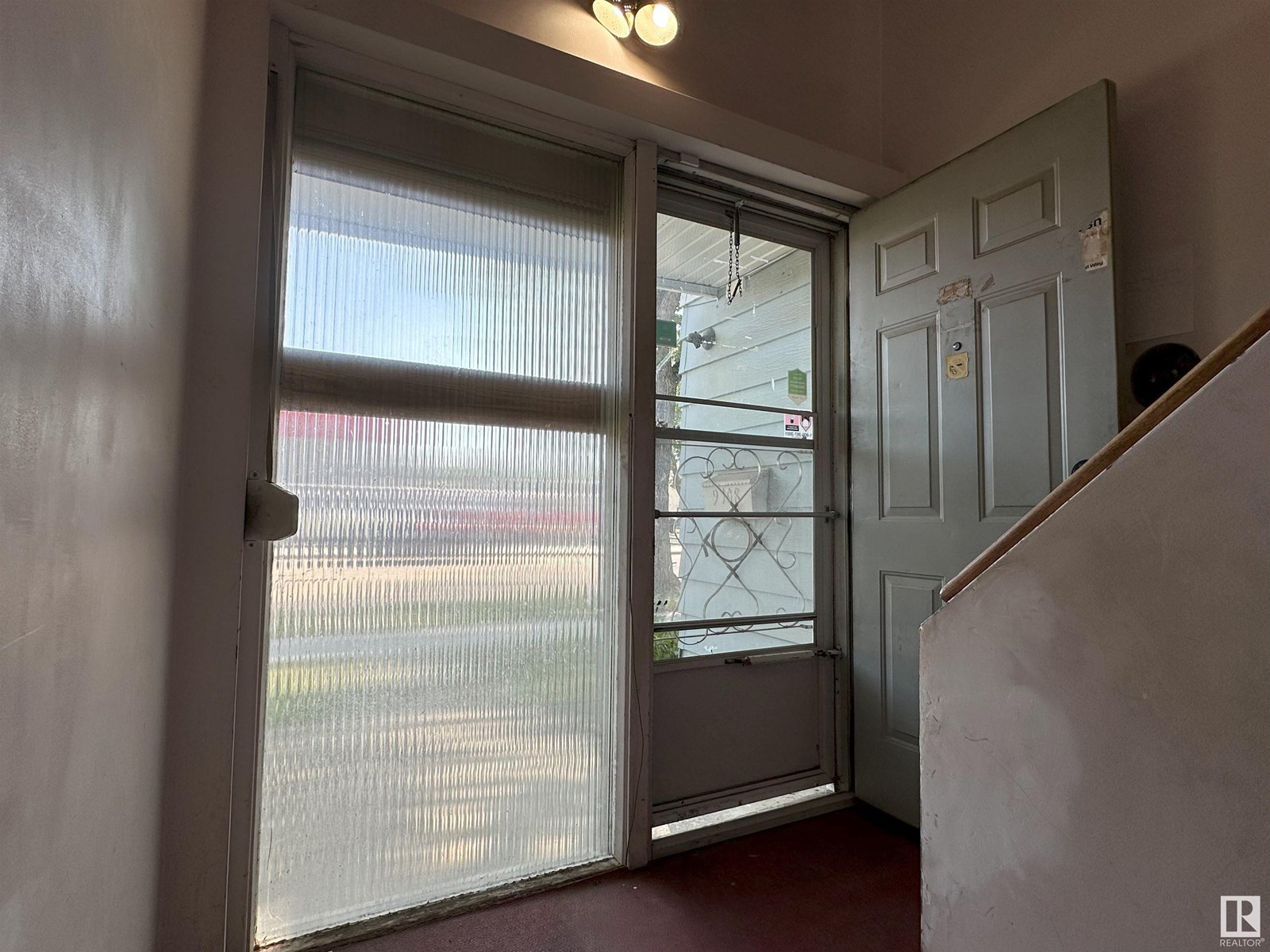 Property at 9108 112 AV NW image 4