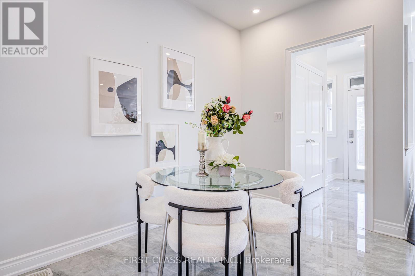 77 Diamond Jubilee Drive, Markham, Ontario L6B 0Y5 - Photo 12 - N12292974