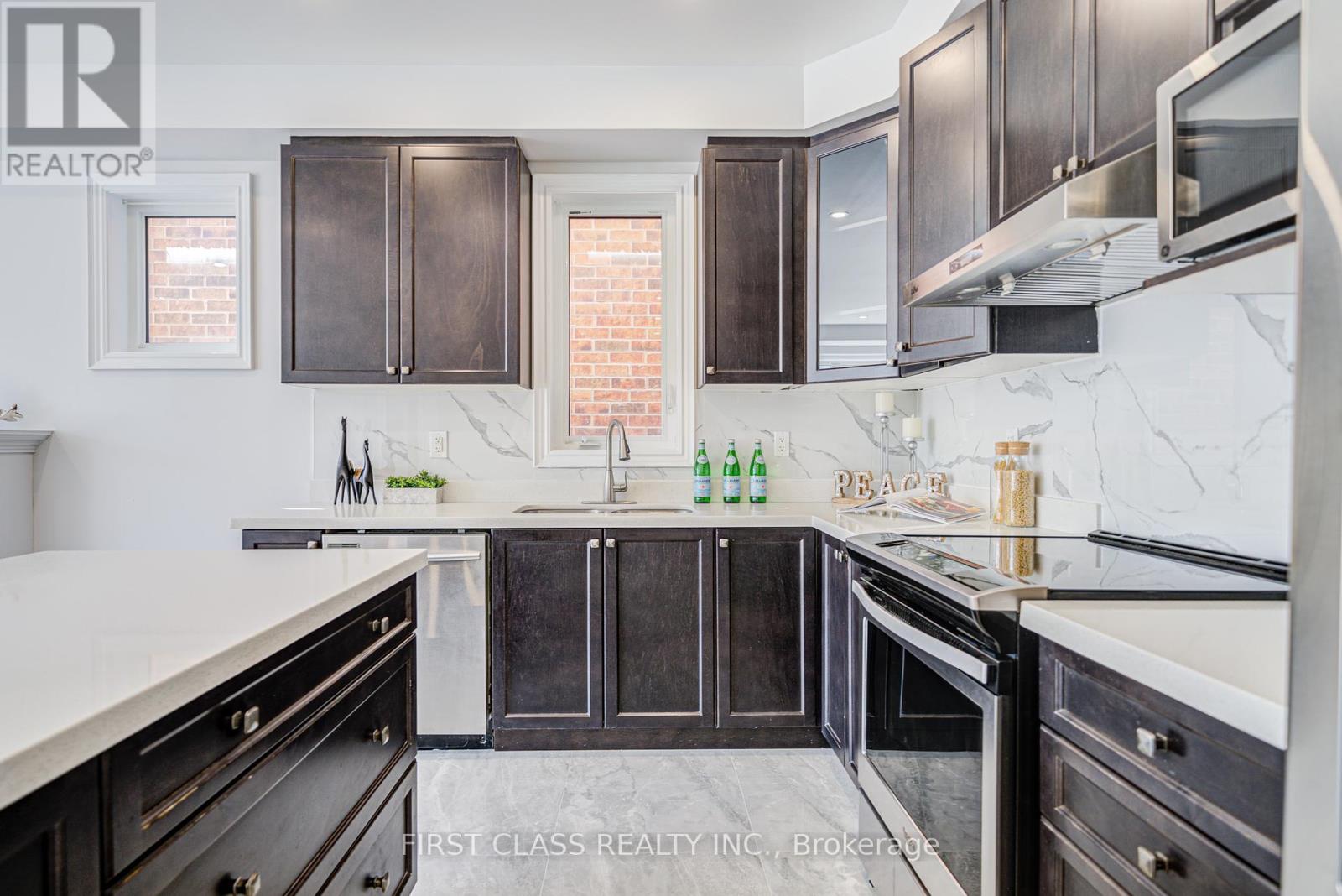 77 Diamond Jubilee Drive, Markham, Ontario L6B 0Y5 - Photo 15 - N12292974