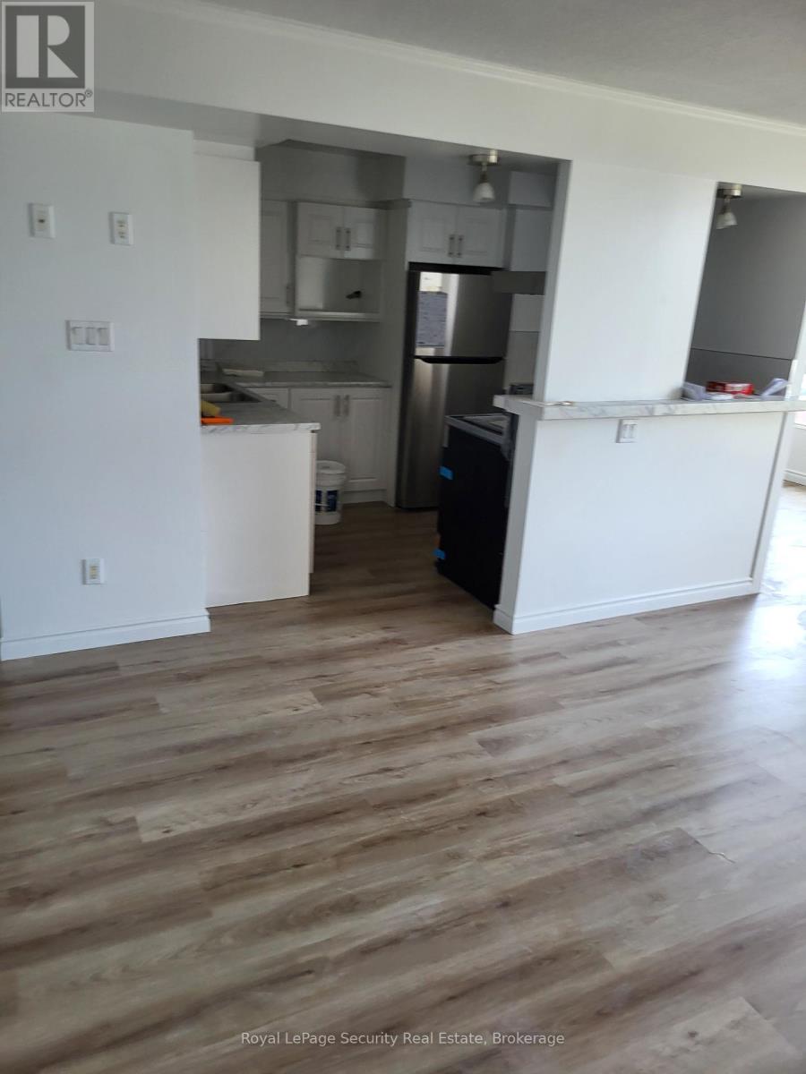 605 - 2470 Eglinton Avenue W, Toronto (Beechborough-Greenbrook), Ontario  M6M 5E7 - Photo 10 - W12294645