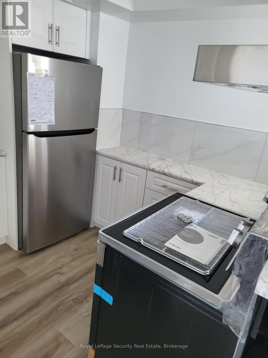 605 - 2470 Eglinton Avenue W, Toronto (Beechborough-Greenbrook), Ontario  M6M 5E7 - Photo 11 - W12294645