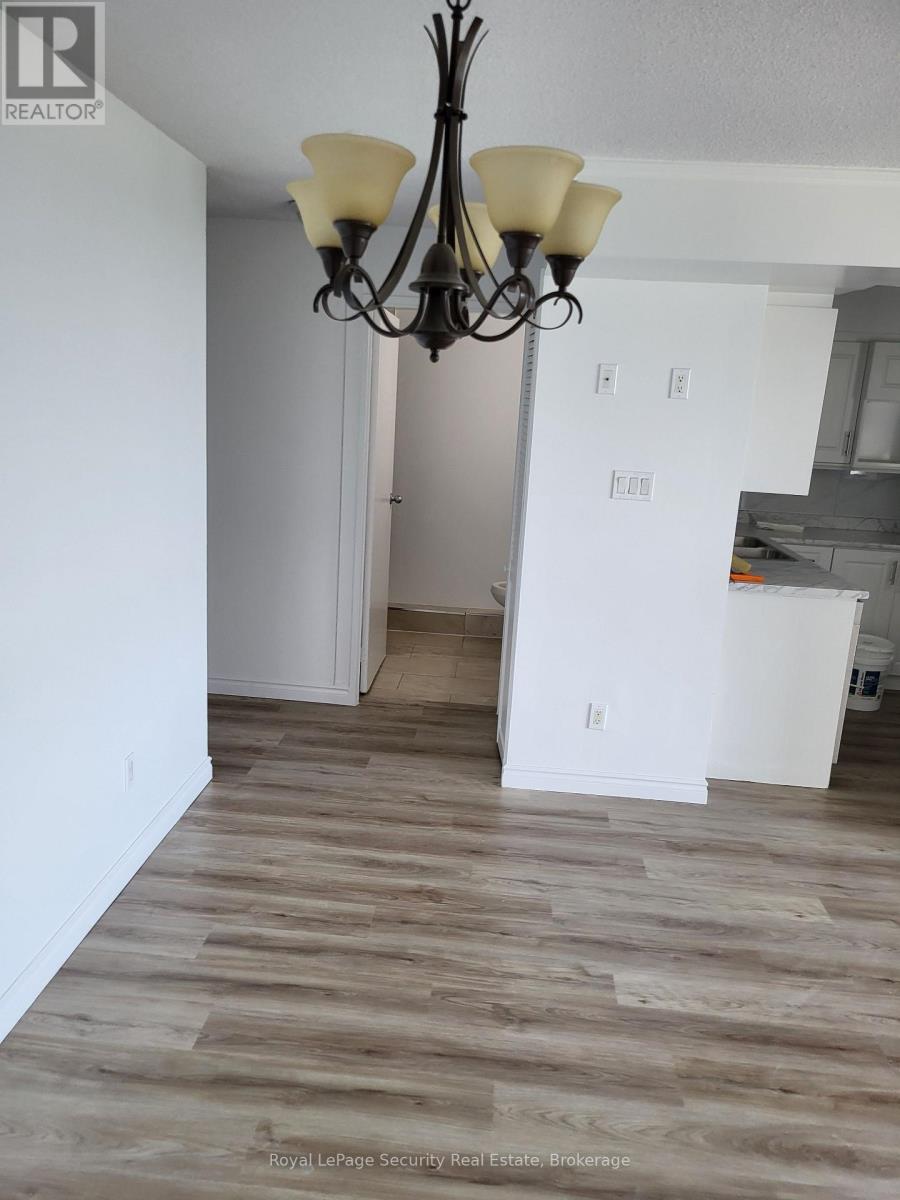 605 - 2470 Eglinton Avenue W, Toronto (Beechborough-Greenbrook), Ontario  M6M 5E7 - Photo 9 - W12294645