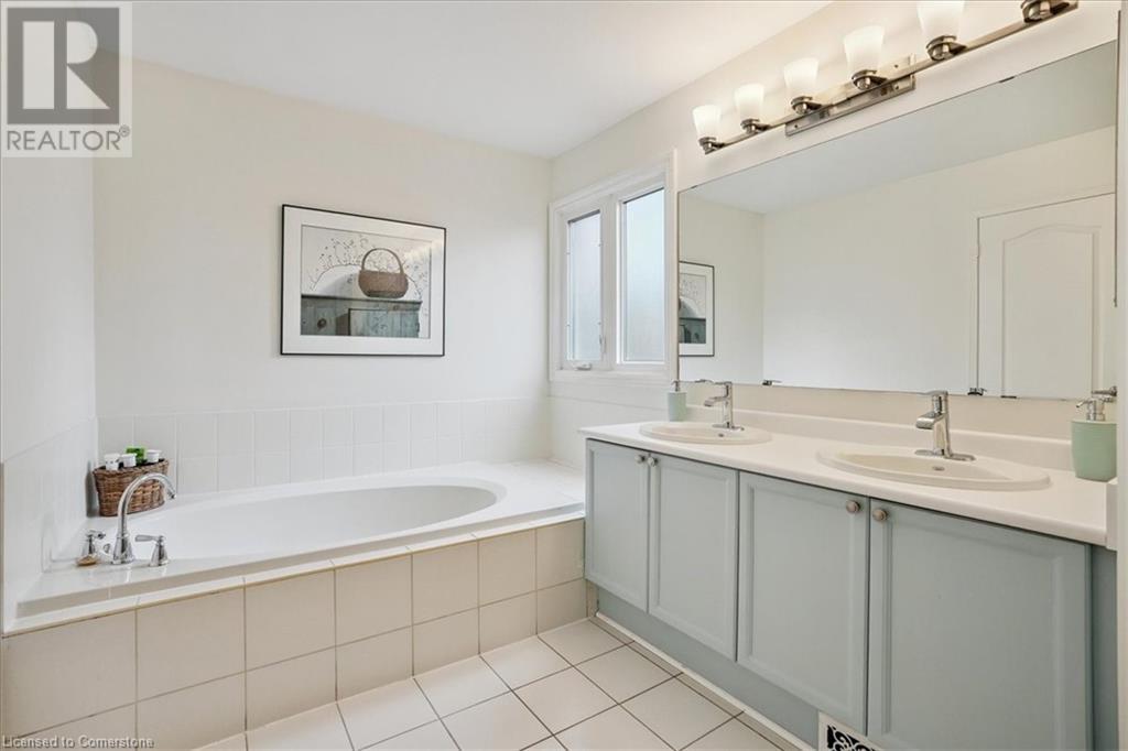 105 River Glen Boulevard, Oakville, Ontario  L6H 5Z5 - Photo 15 - 40752750