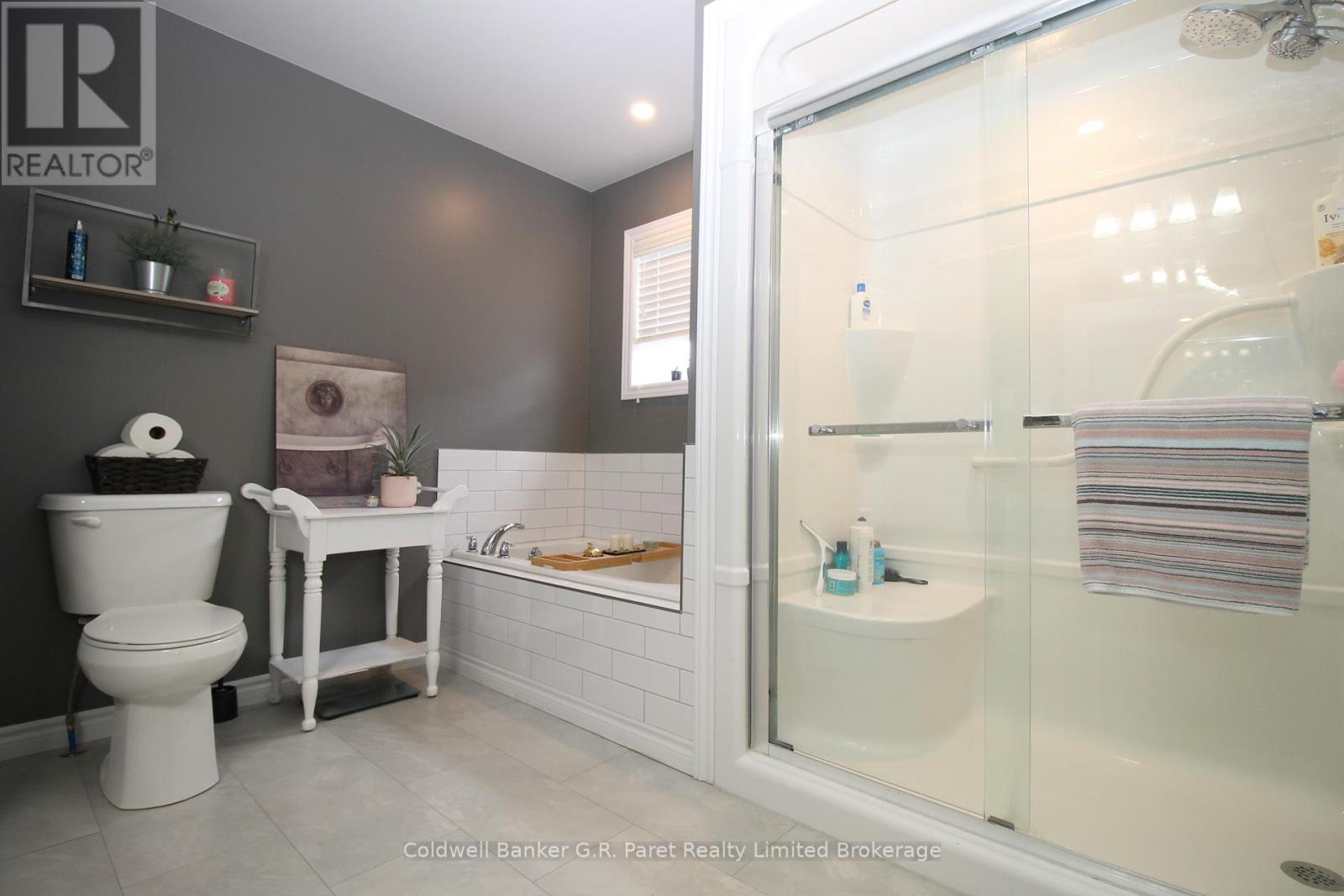 20 Sandy Court, Tillsonburg, Ontario  N4G 0H6 - Photo 24 - X12294729