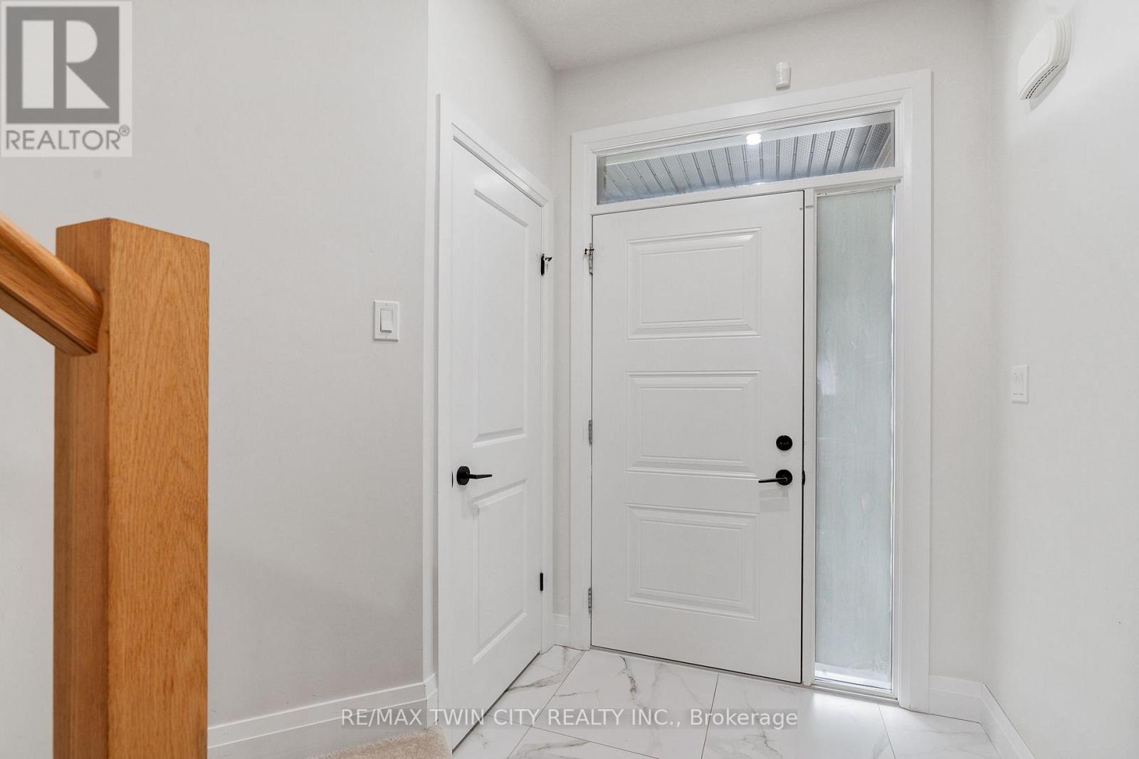 Property at 47 PONDCLIFFE DRIVE image 5