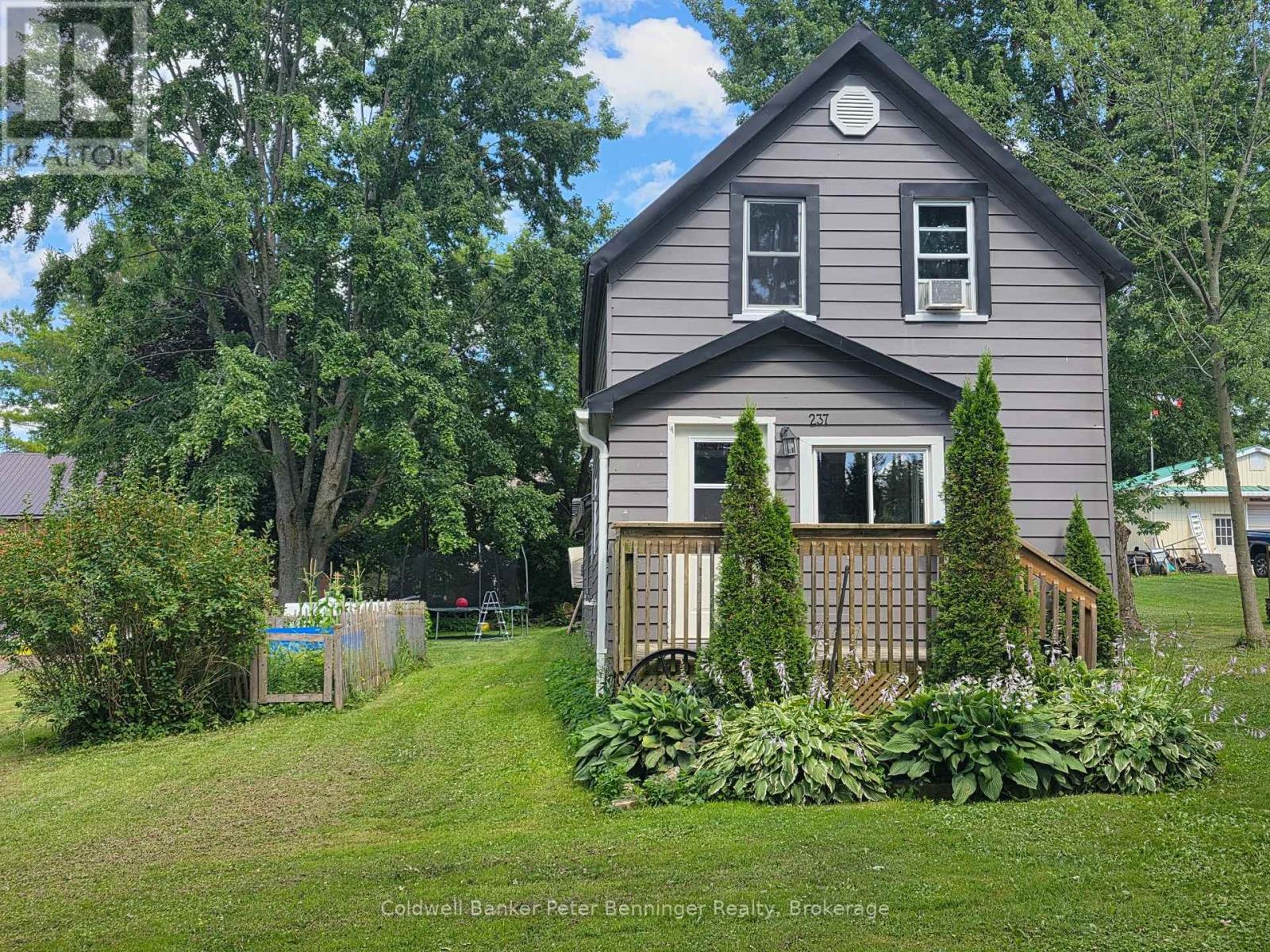 237 Victoria Street S, Arran-Elderslie, Ontario  N0G 2N0 - Photo 2 - X12294804
