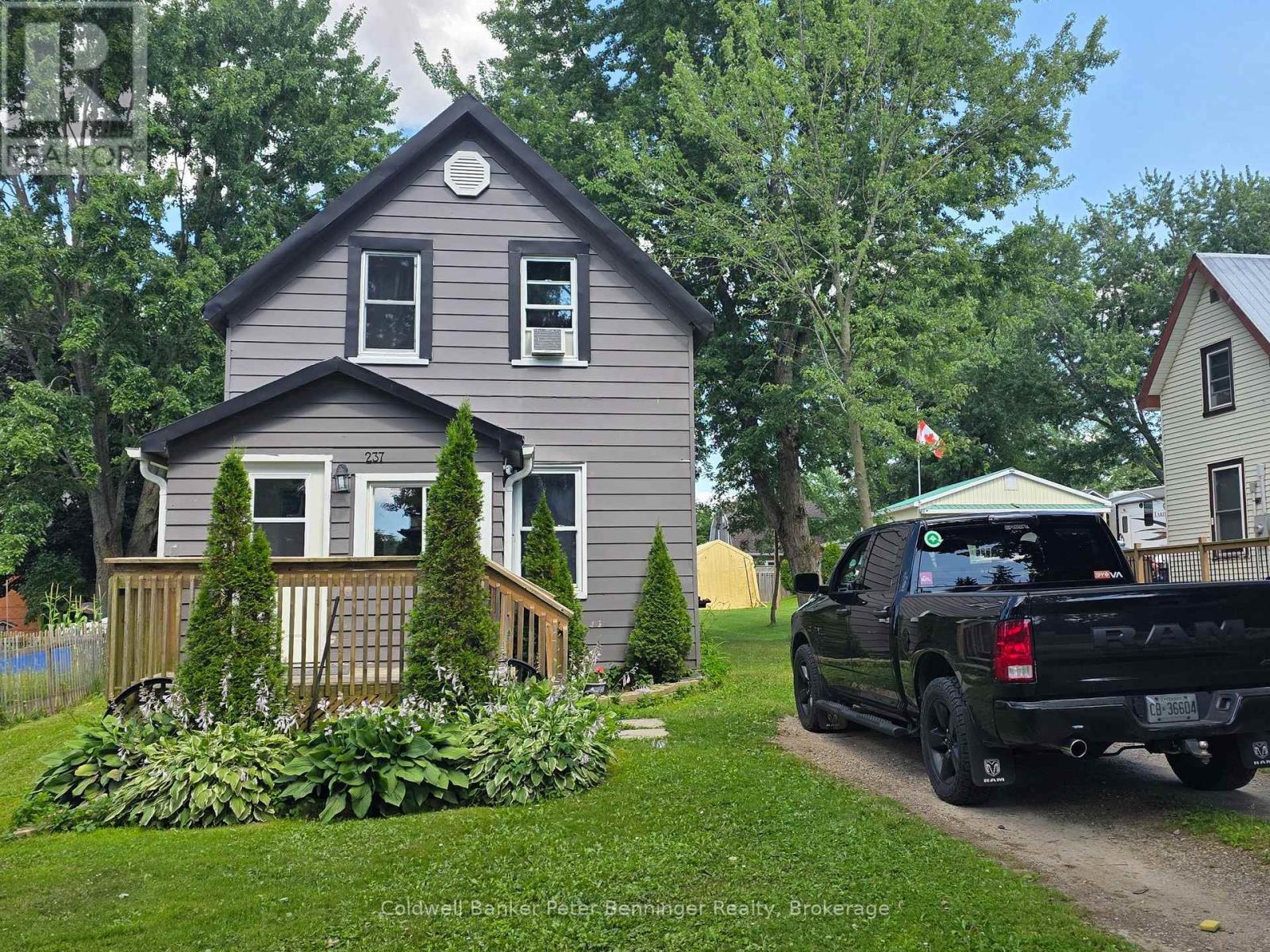237 Victoria Street S, Arran-Elderslie, Ontario  N0G 2N0 - Photo 3 - X12294804